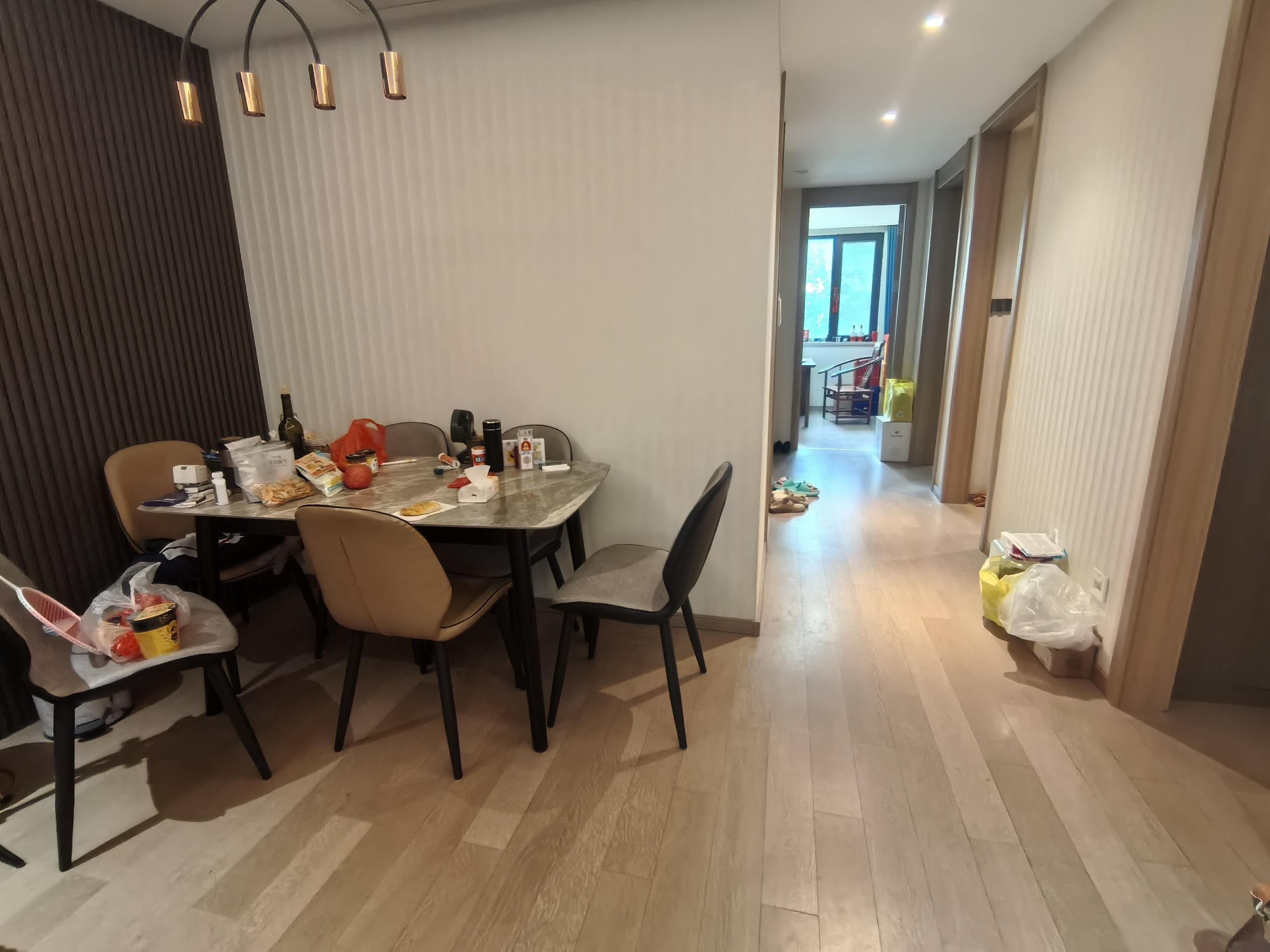 龙湖天宸源著 3室2厅1卫 98m&sup2;