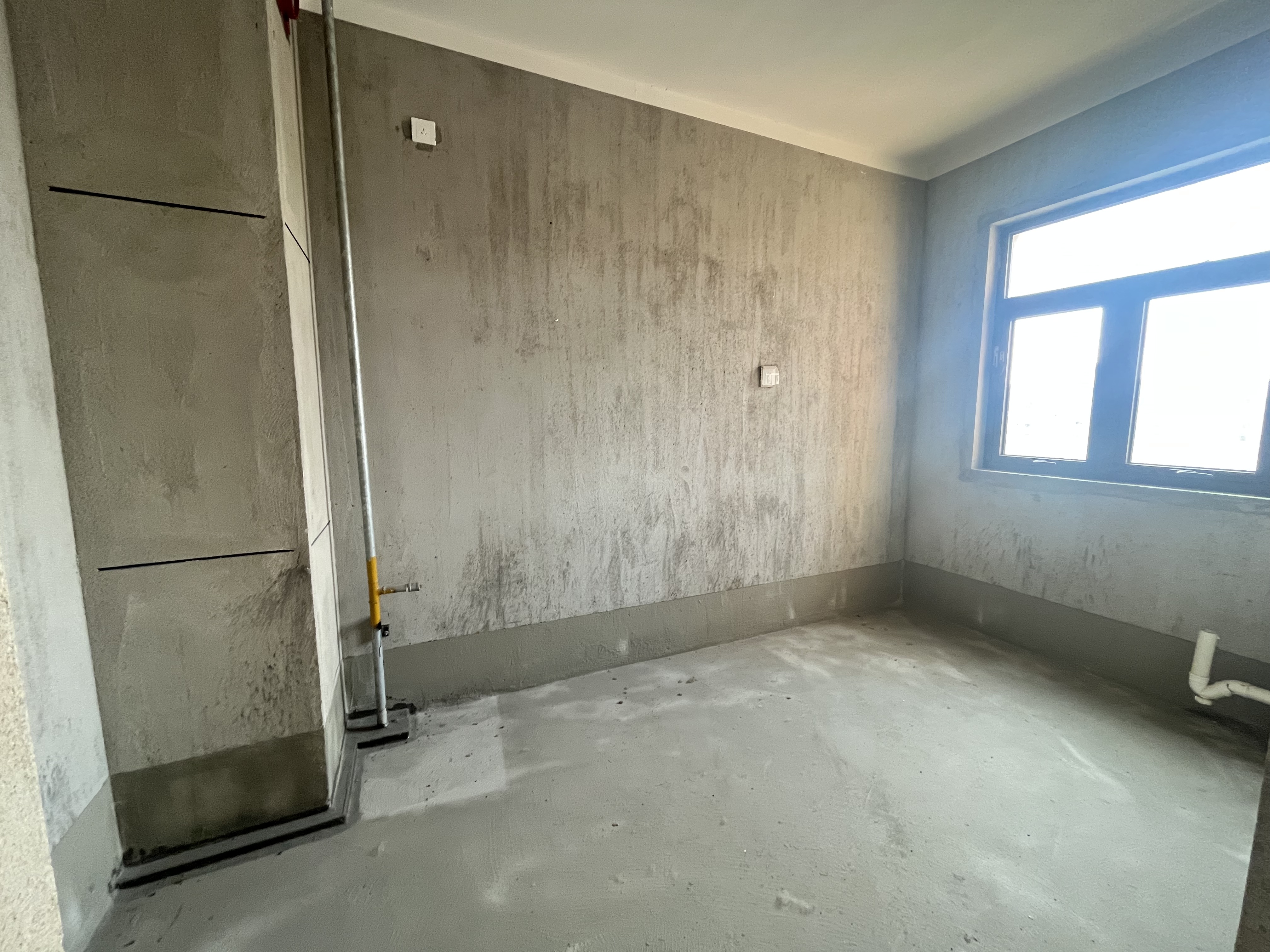 华强城 3室2厅2卫 128m&sup2;