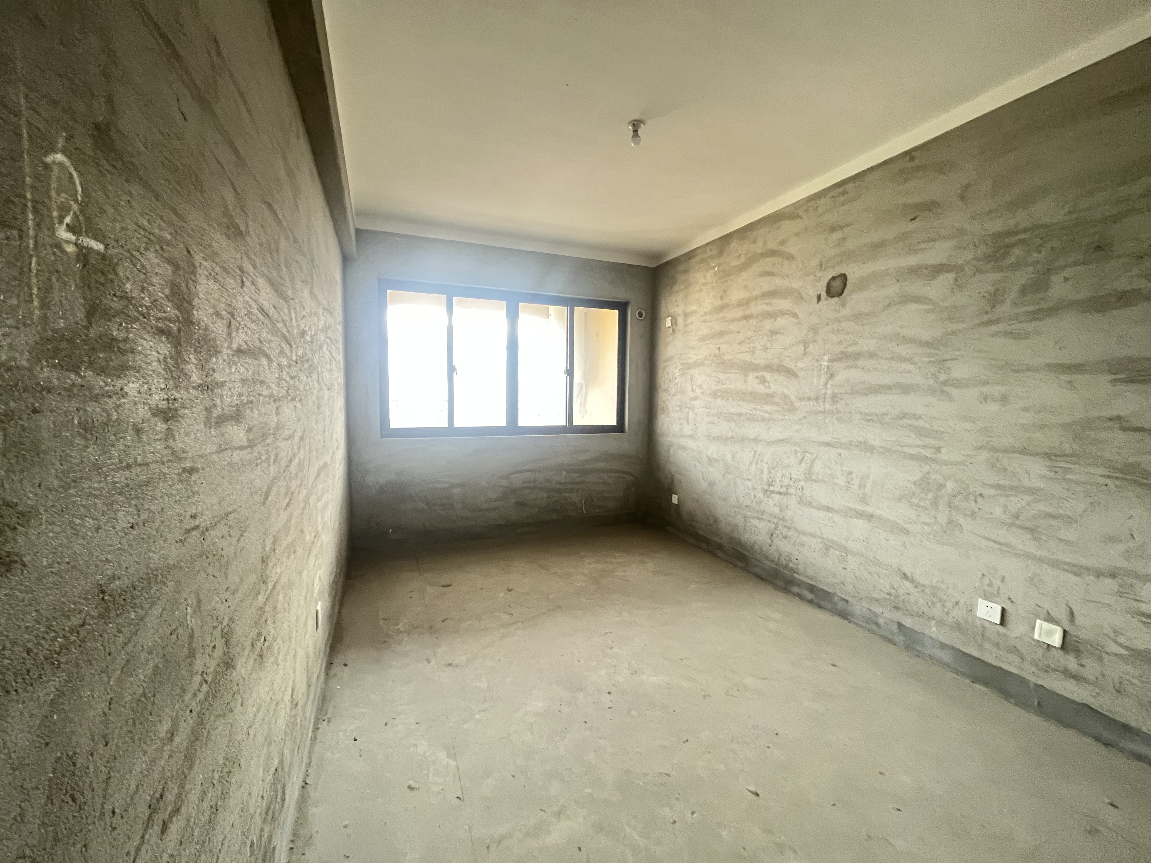 华强城 3室2厅2卫 128m&sup2;