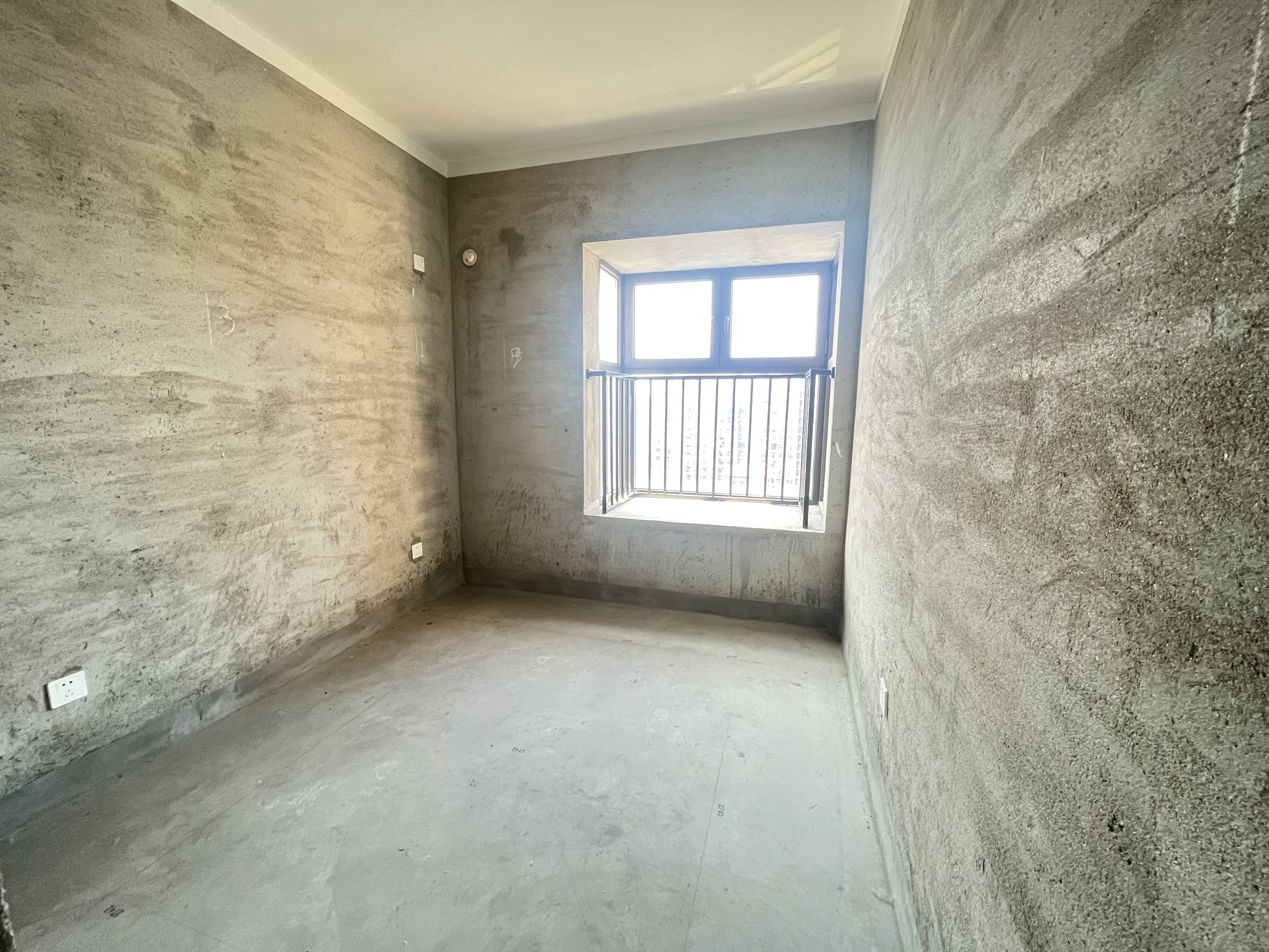 华强城 3室2厅2卫 128m&sup2;