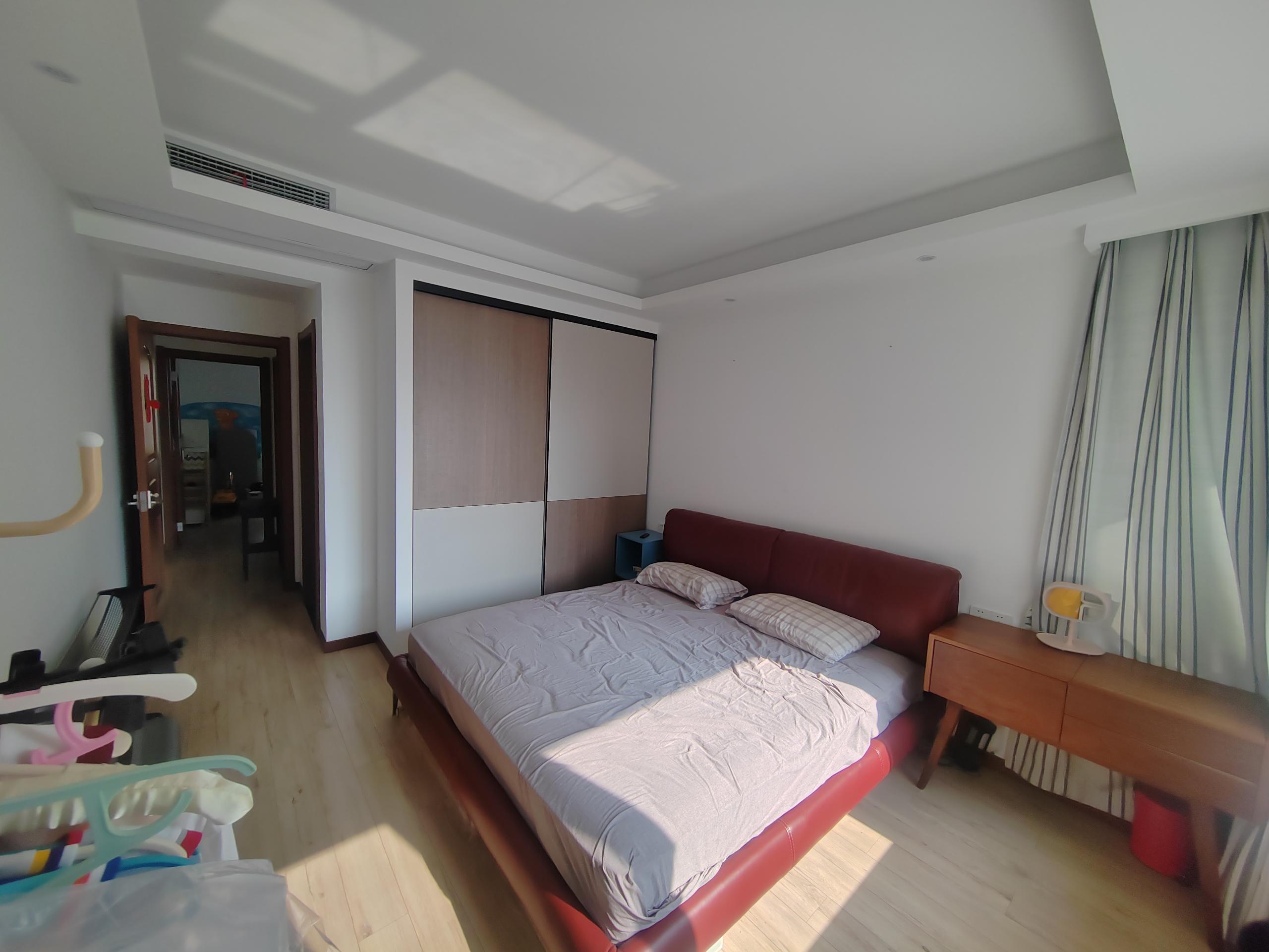 南山湖一号 3室2厅2卫 131.65m&sup2;