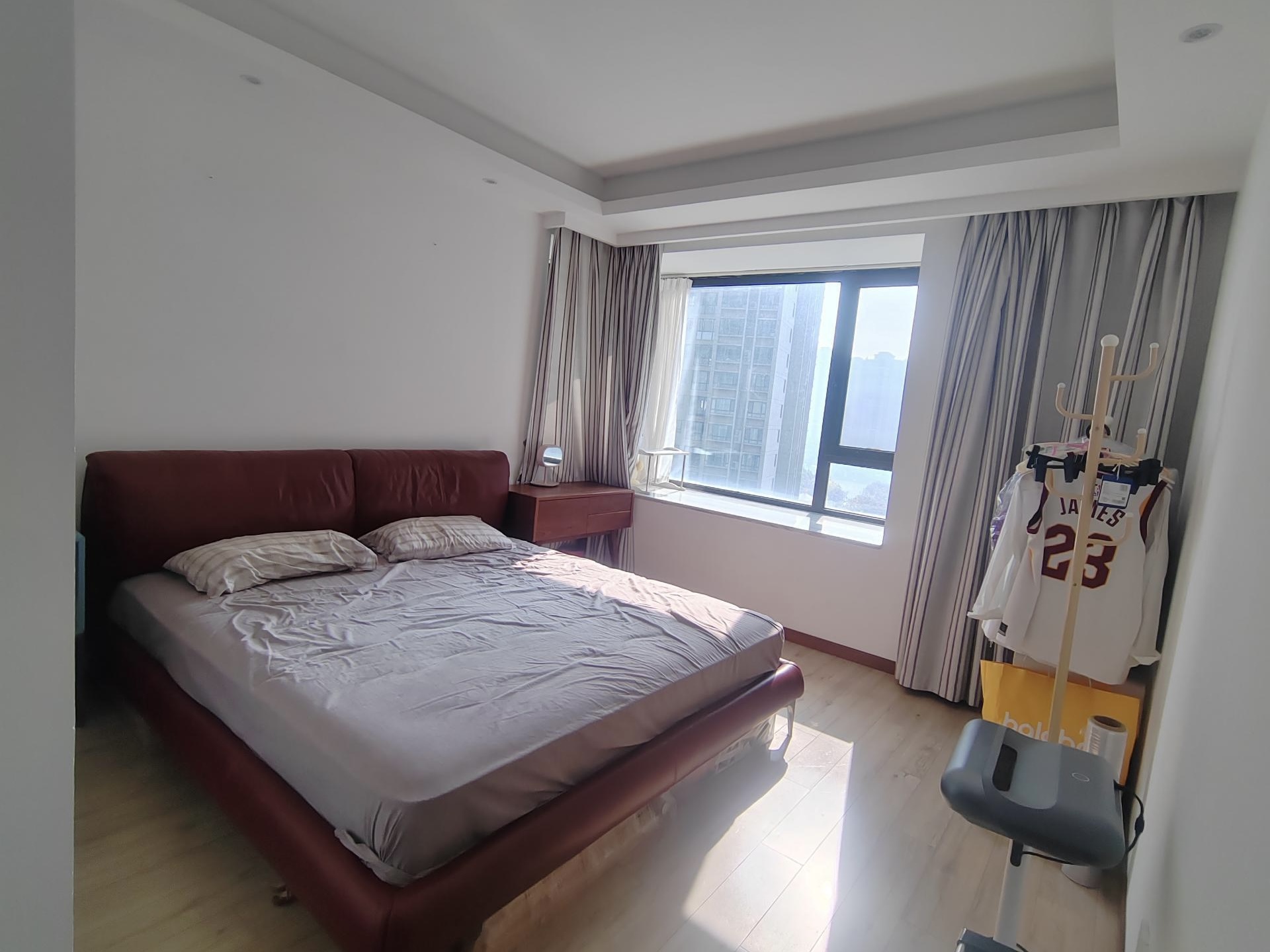 南山湖一号 3室2厅2卫 131.65m&sup2;