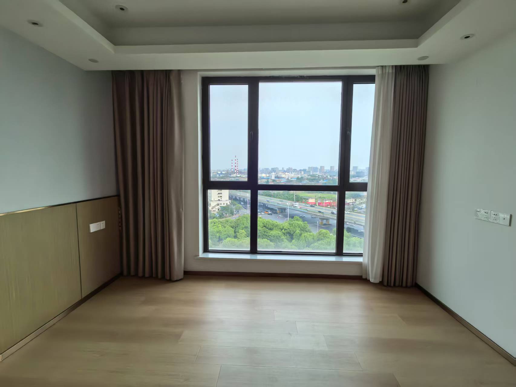 北翼玖玖广场 4室2厅2卫 142.00m&sup2;
