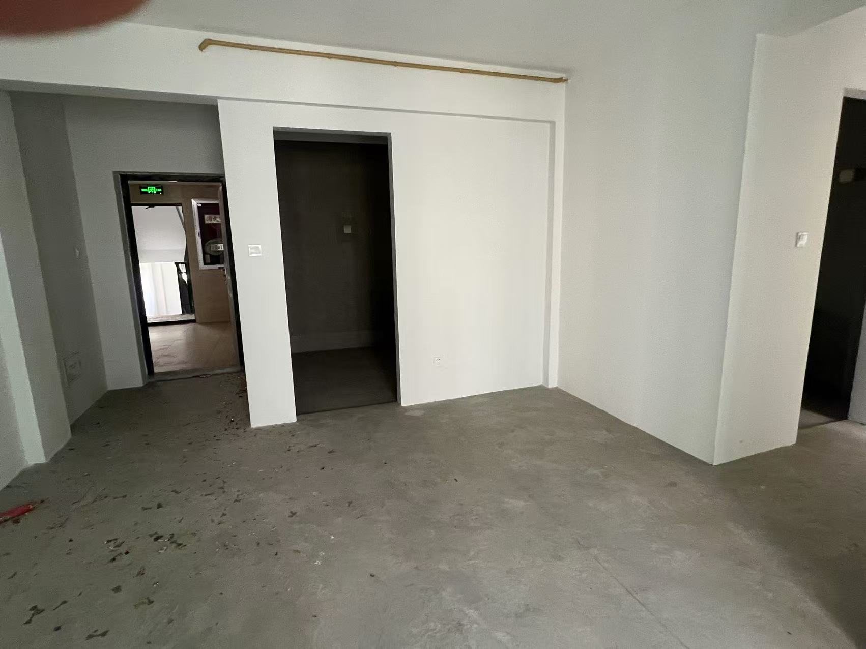 中港翡翠城 3室2厅1卫 89m&sup2;