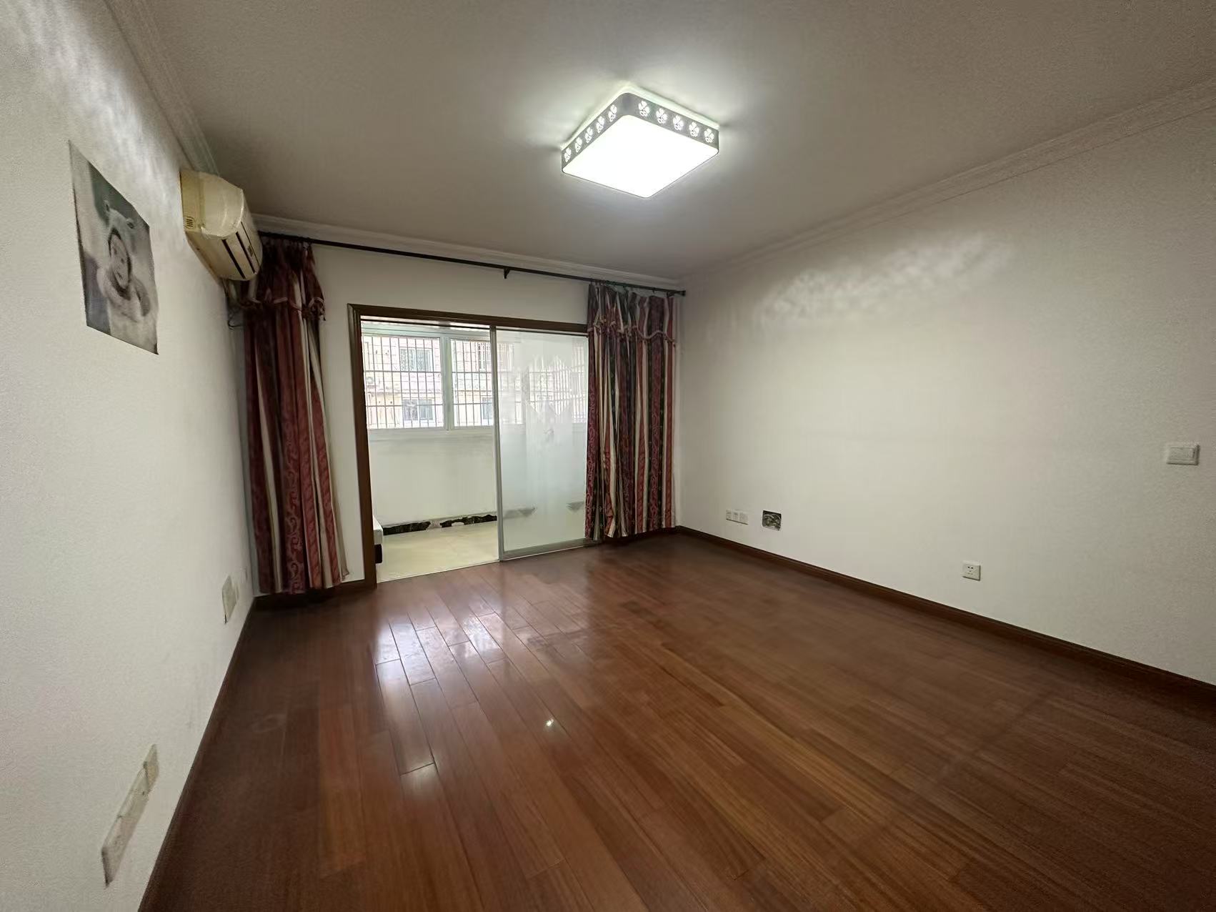城港花苑西区 3室2厅1卫 104m&sup2;