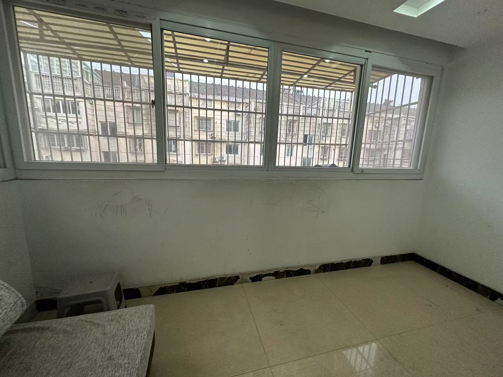 城港花苑西区 3室2厅1卫 104m&sup2;