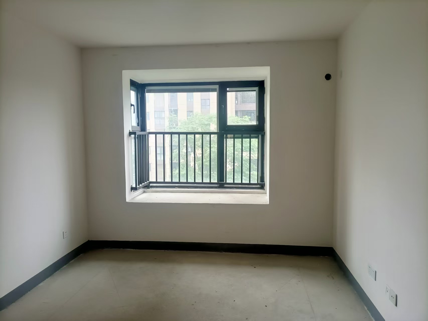 绿地新里城 3室2厅2卫 116.27m&sup2;