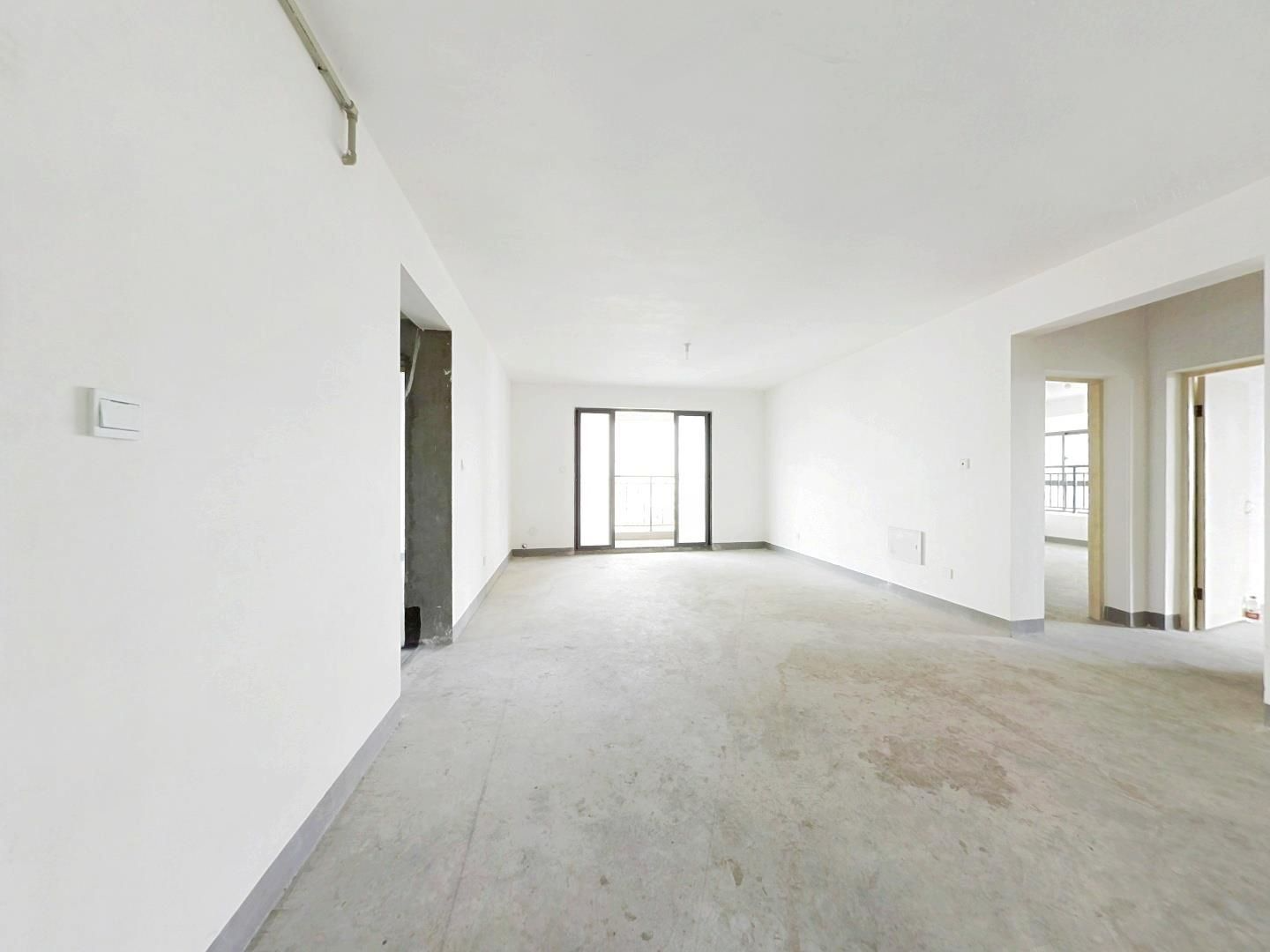 江景国际家园北区 3室2厅2卫 143m&sup2;