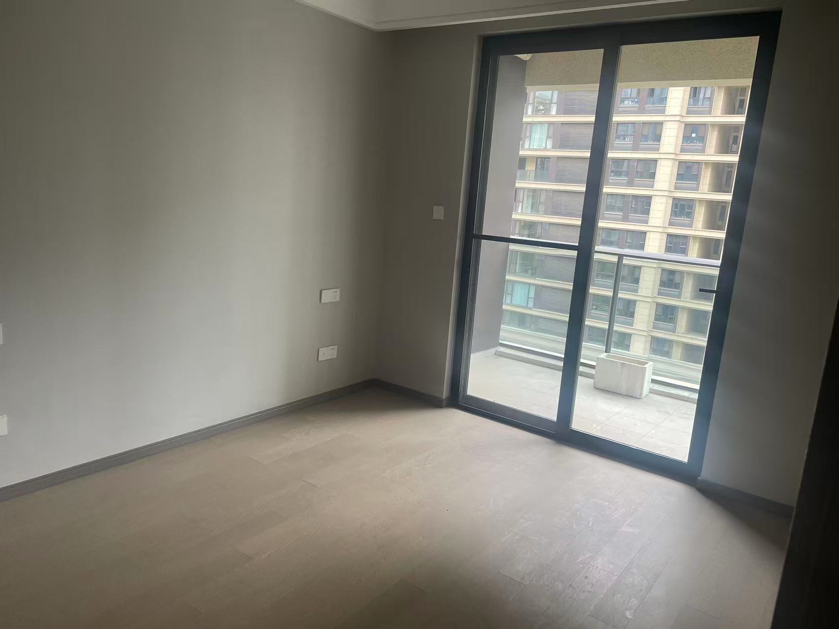 绿城&middot;诚园 3室2厅2卫 129.32m&sup2;