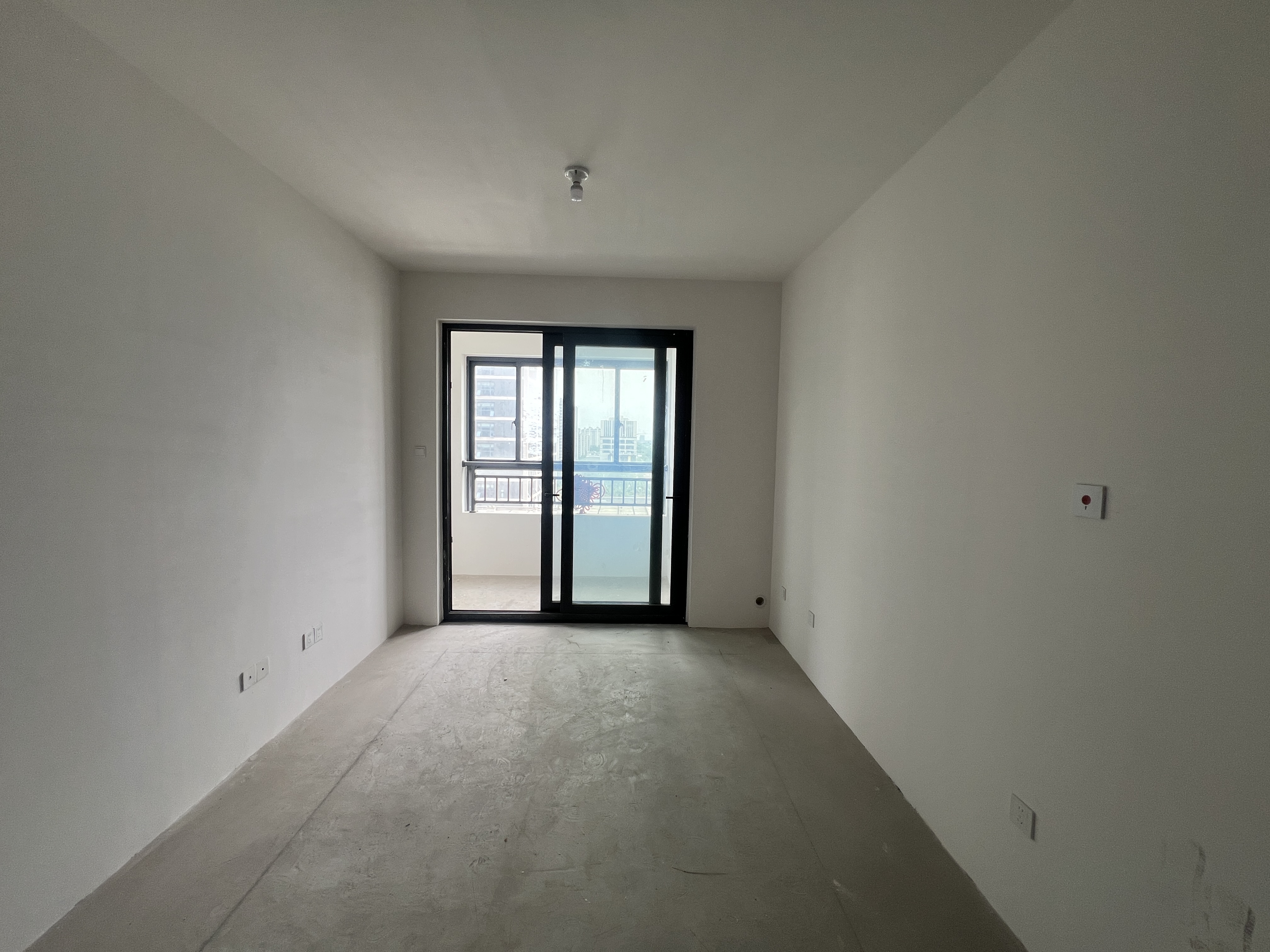 东时区 2室2厅1卫 82m²
