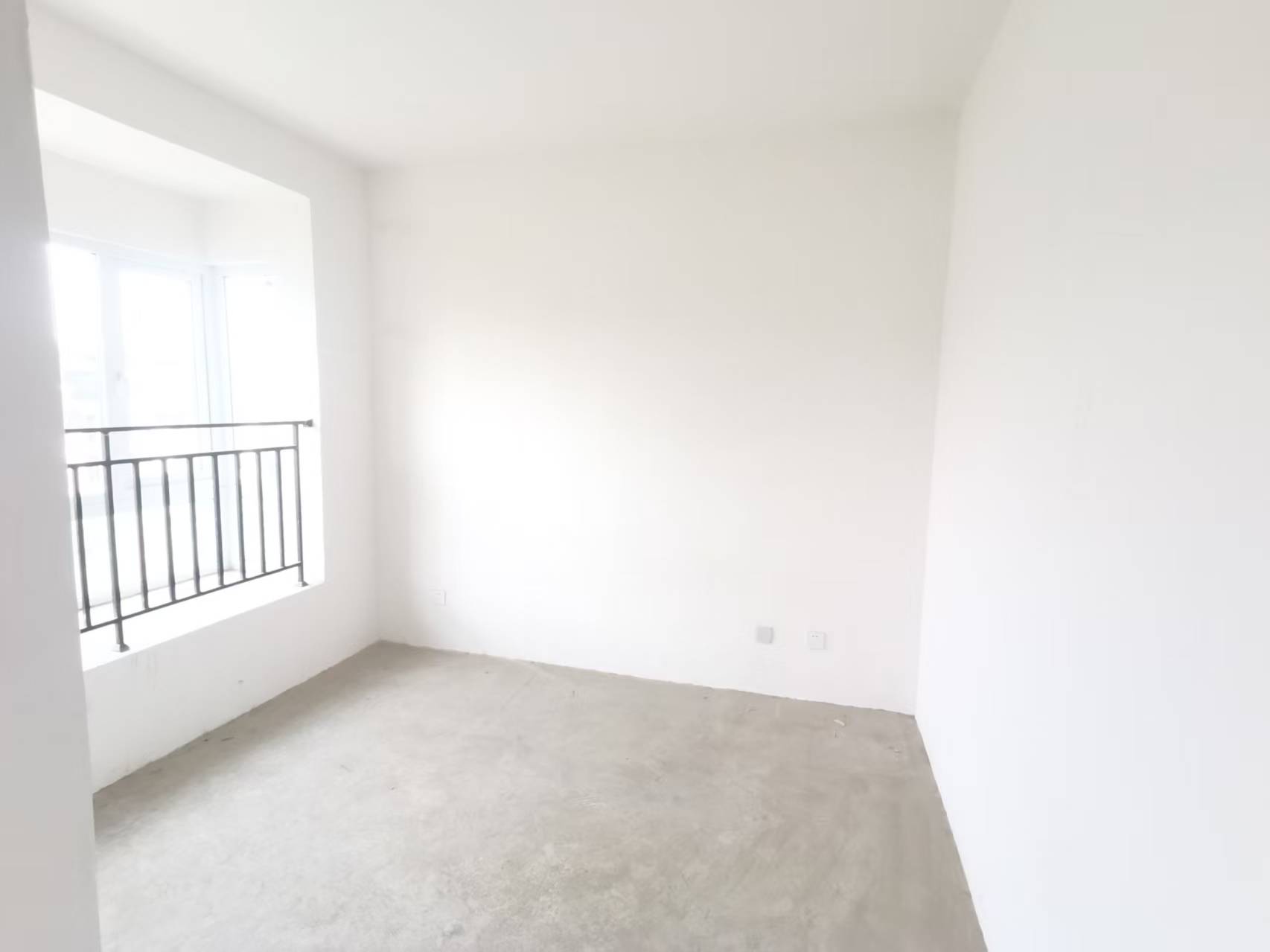 军山花园 3室2厅1卫 113.00m&sup2;