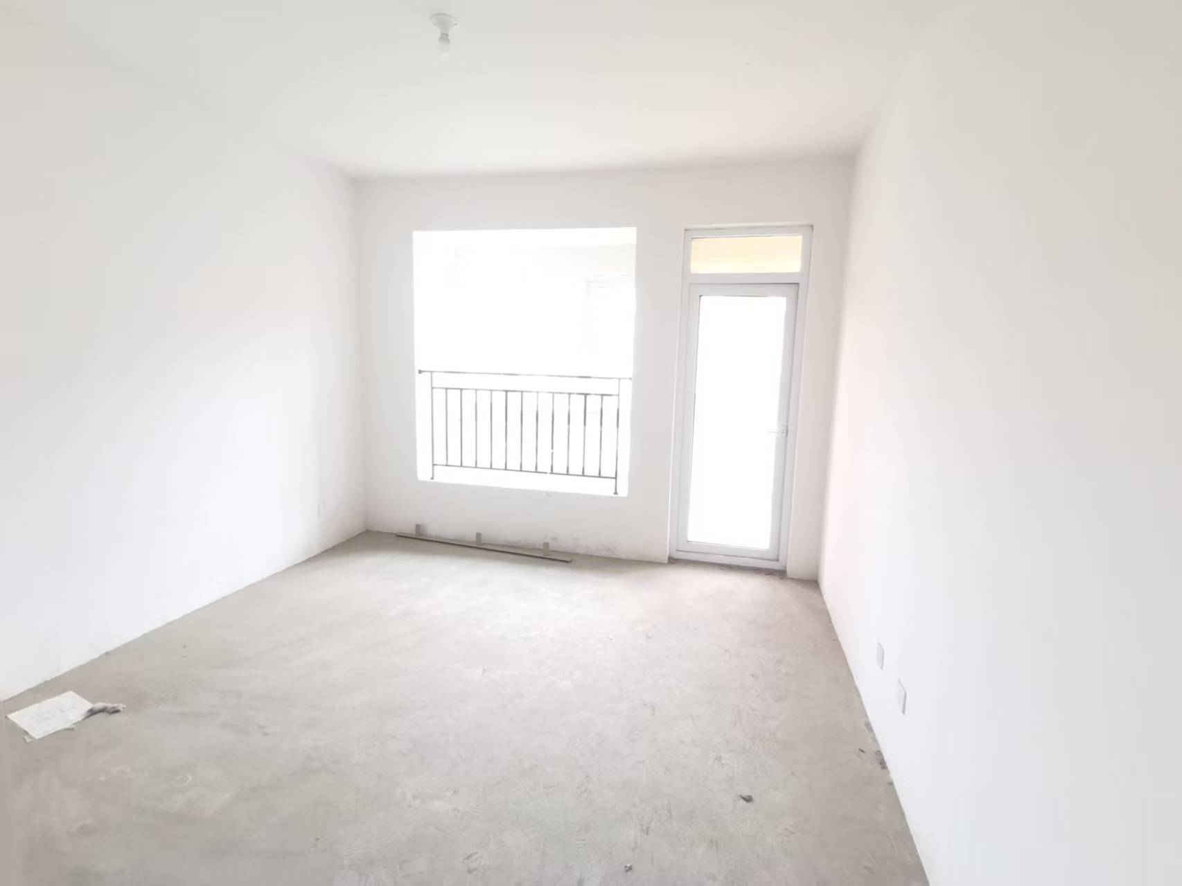 军山花园 3室2厅1卫 113.00m&sup2;
