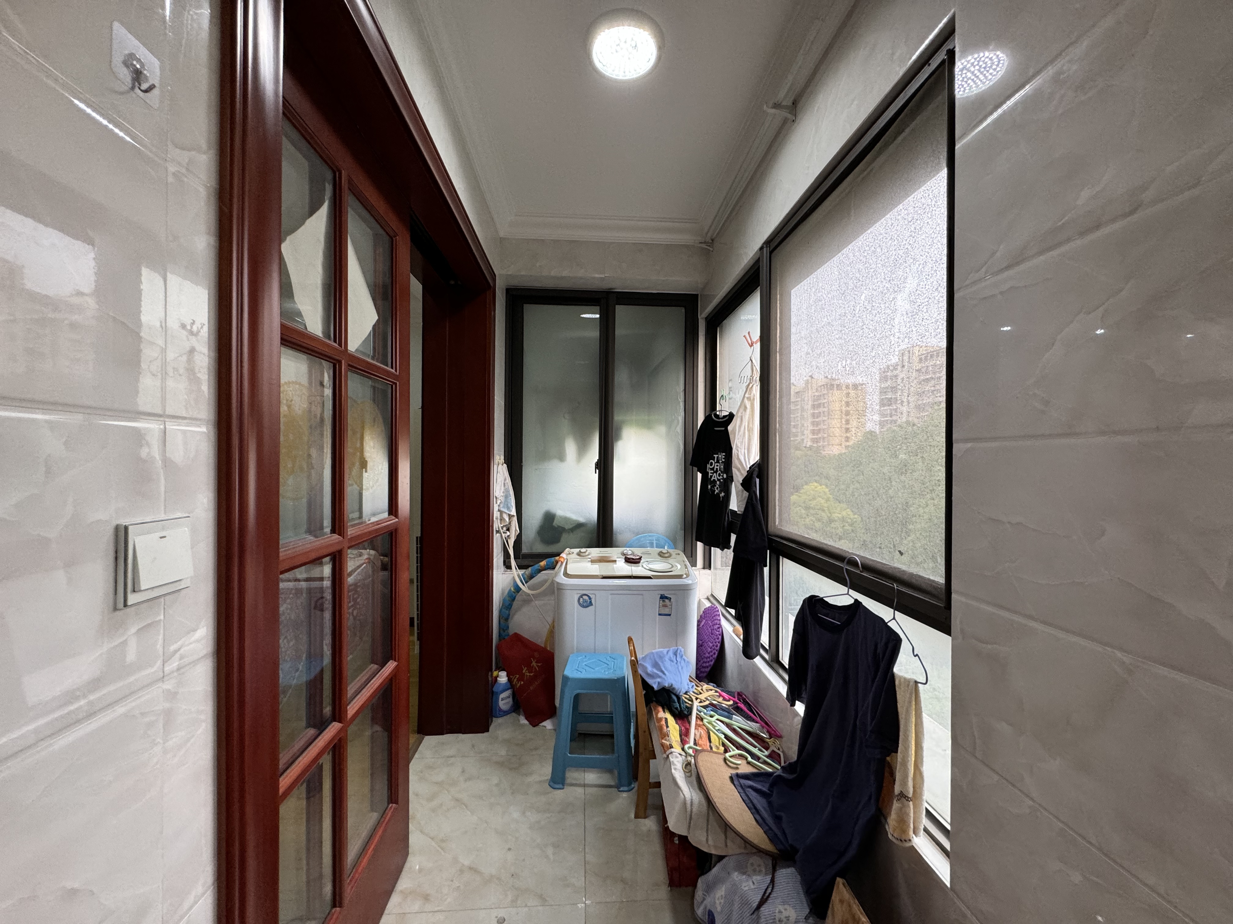 银洲&middot;皇家花园 2室2厅1卫 115.6m&sup2;