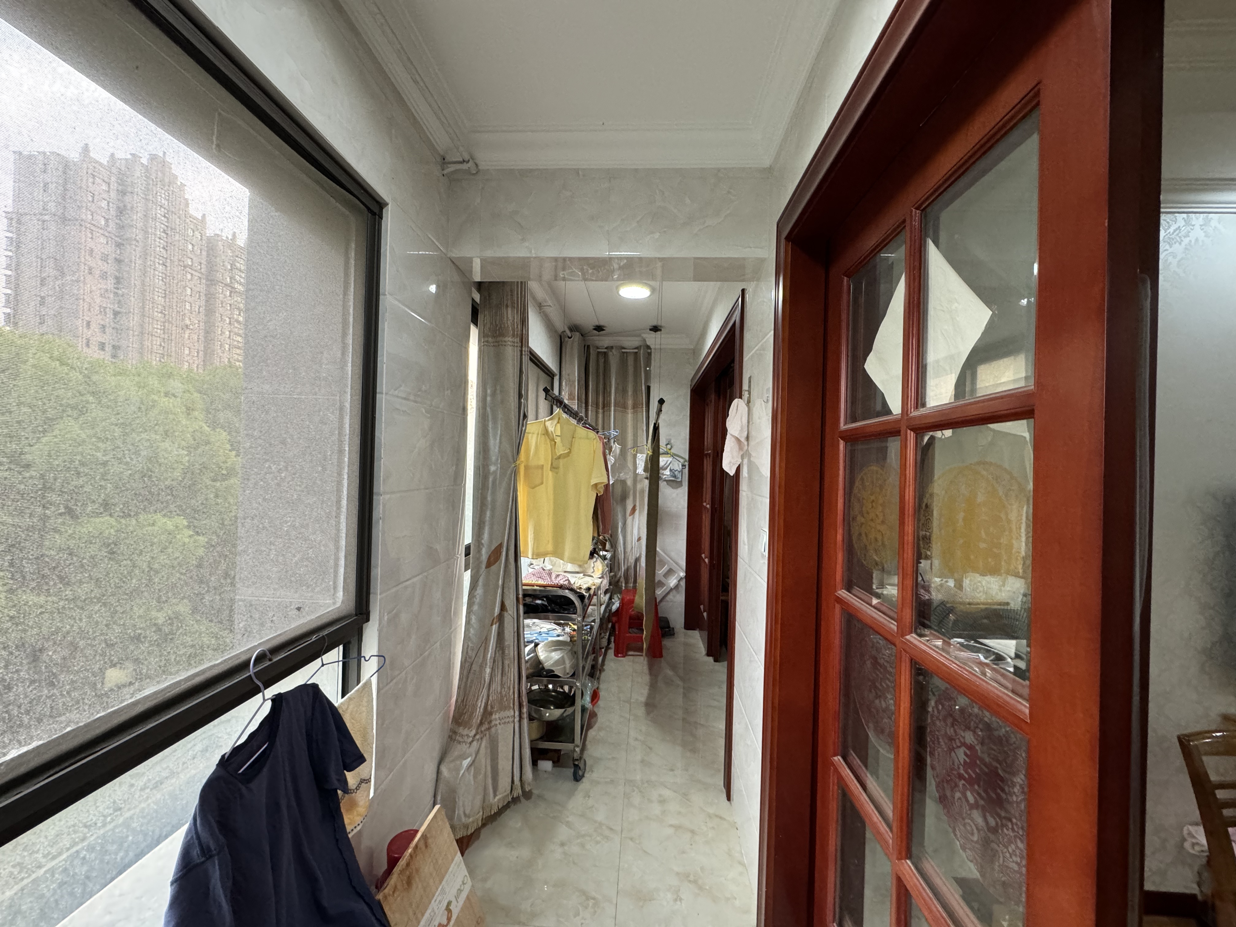 银洲&middot;皇家花园 2室2厅1卫 115.6m&sup2;