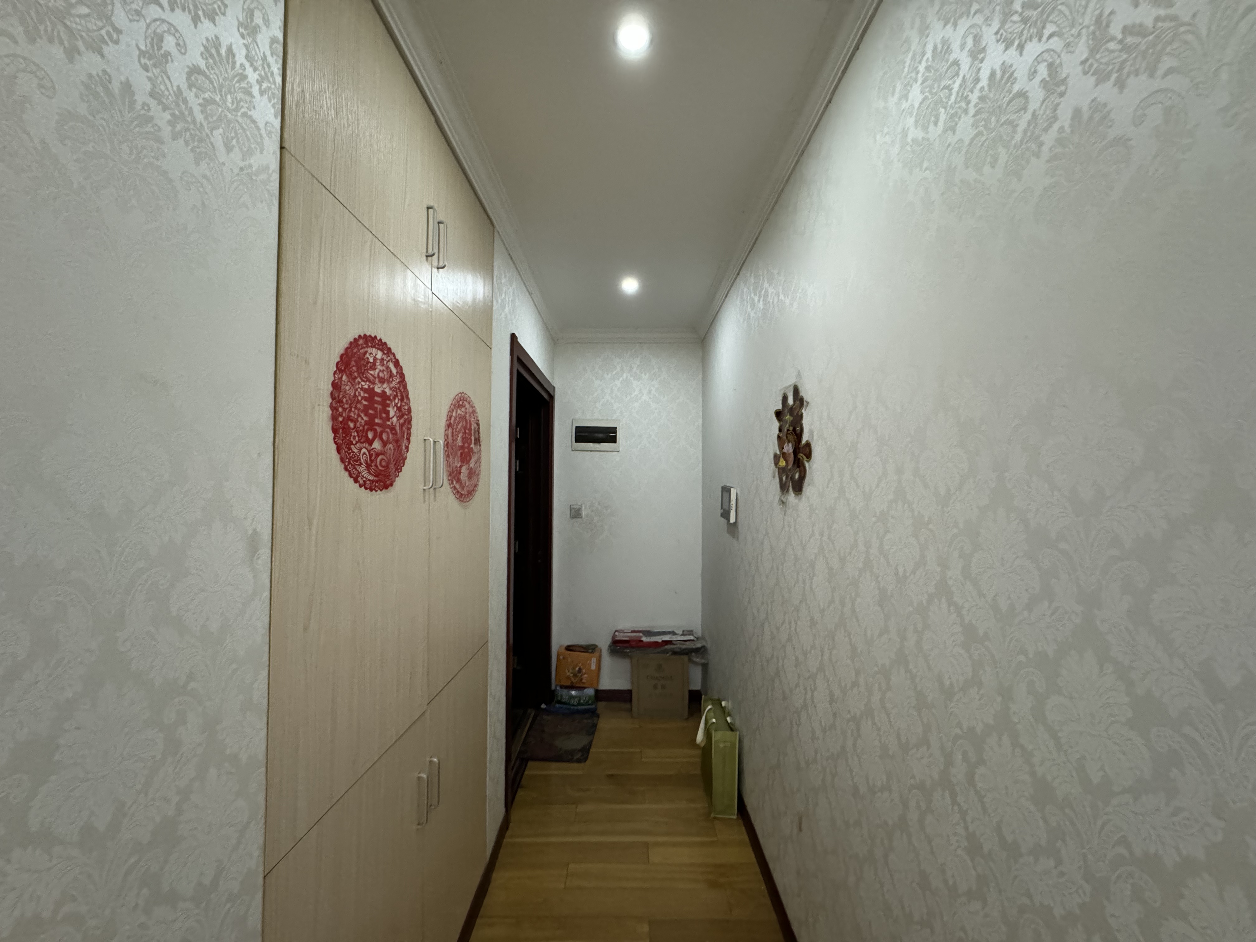 银洲&middot;皇家花园 2室2厅1卫 115.6m&sup2;