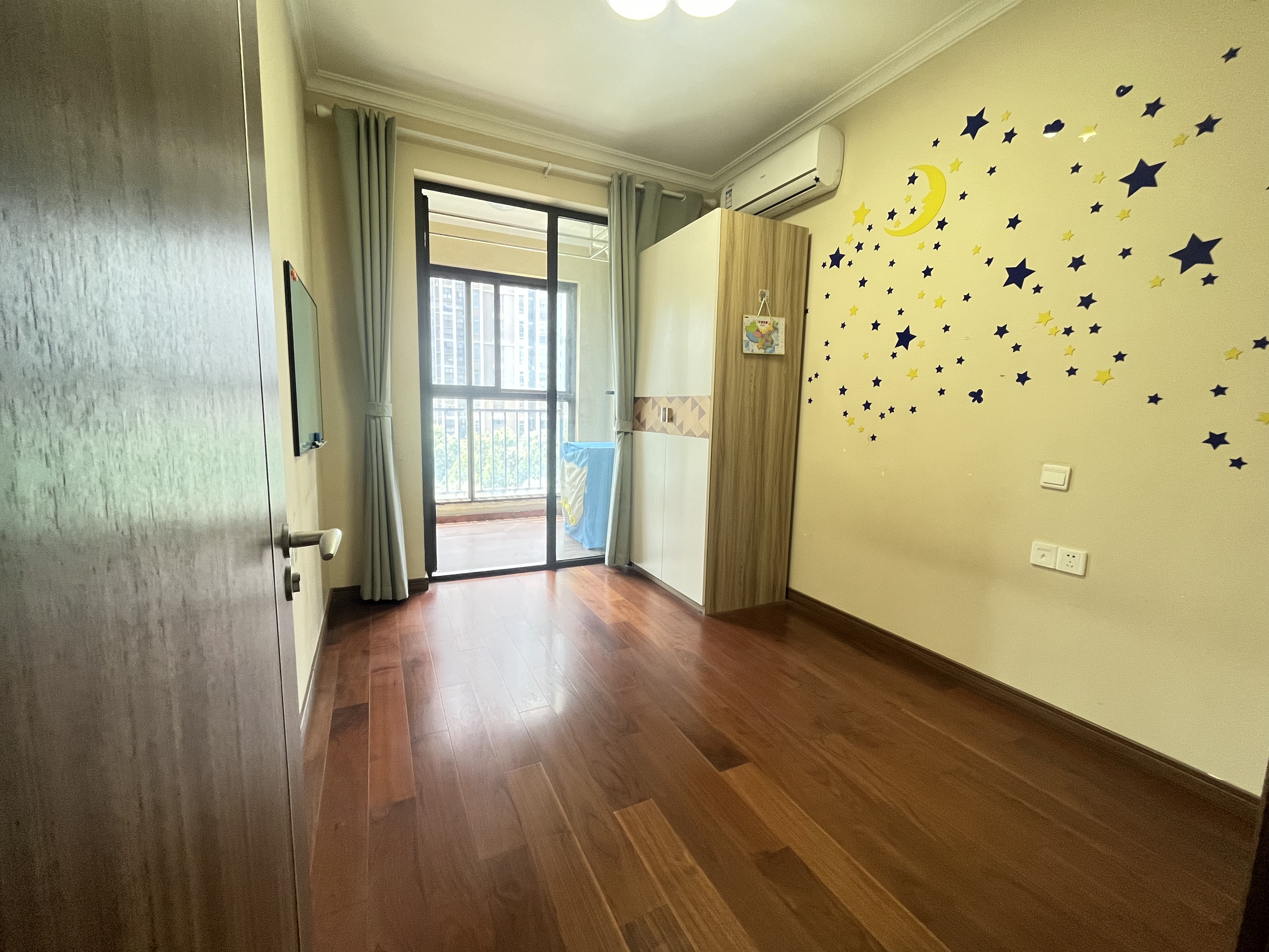 万科公园里一期 3室2厅1卫 100.4m&sup2;
