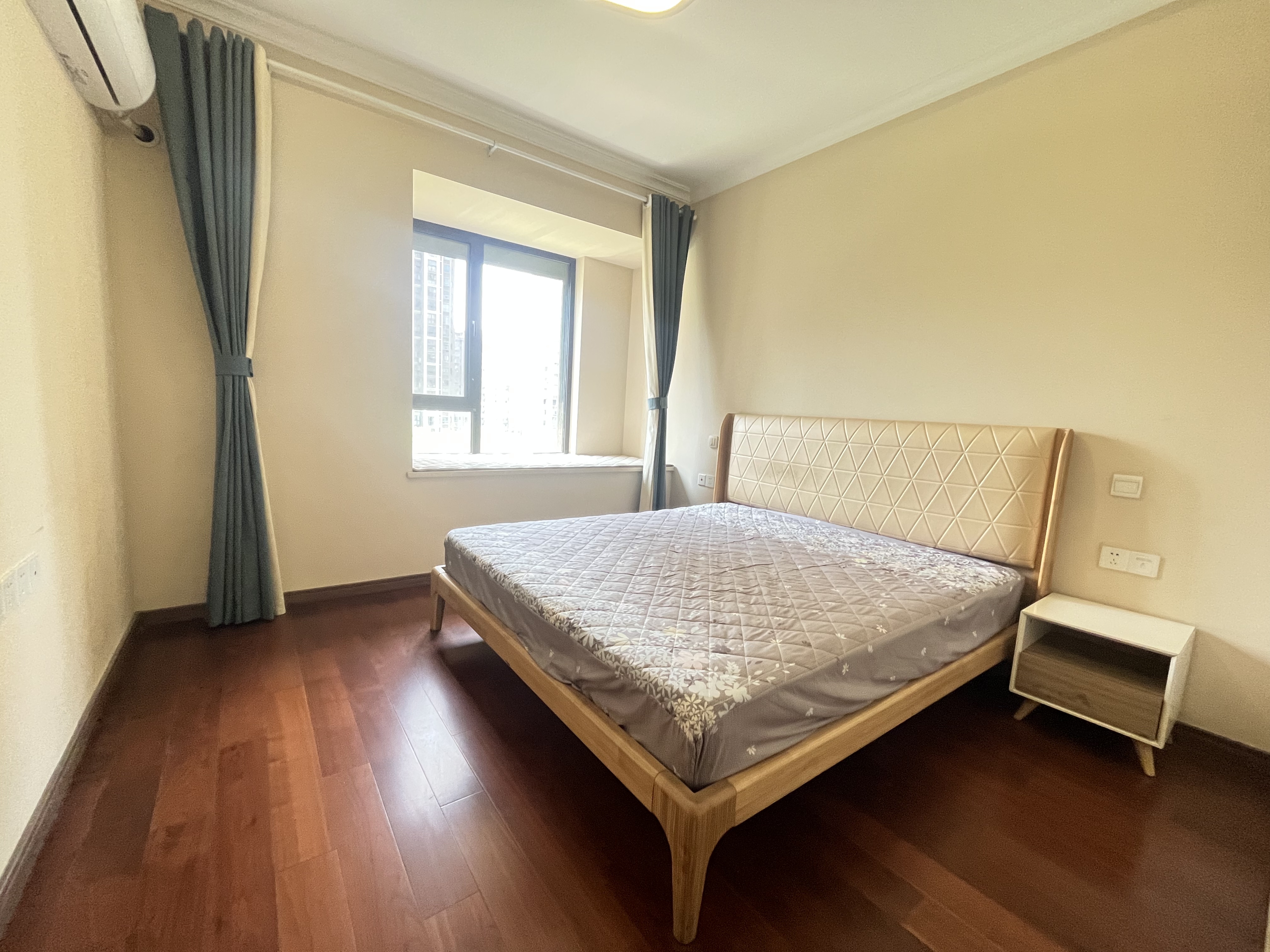 万科公园里一期 3室2厅1卫 100.4m&sup2;