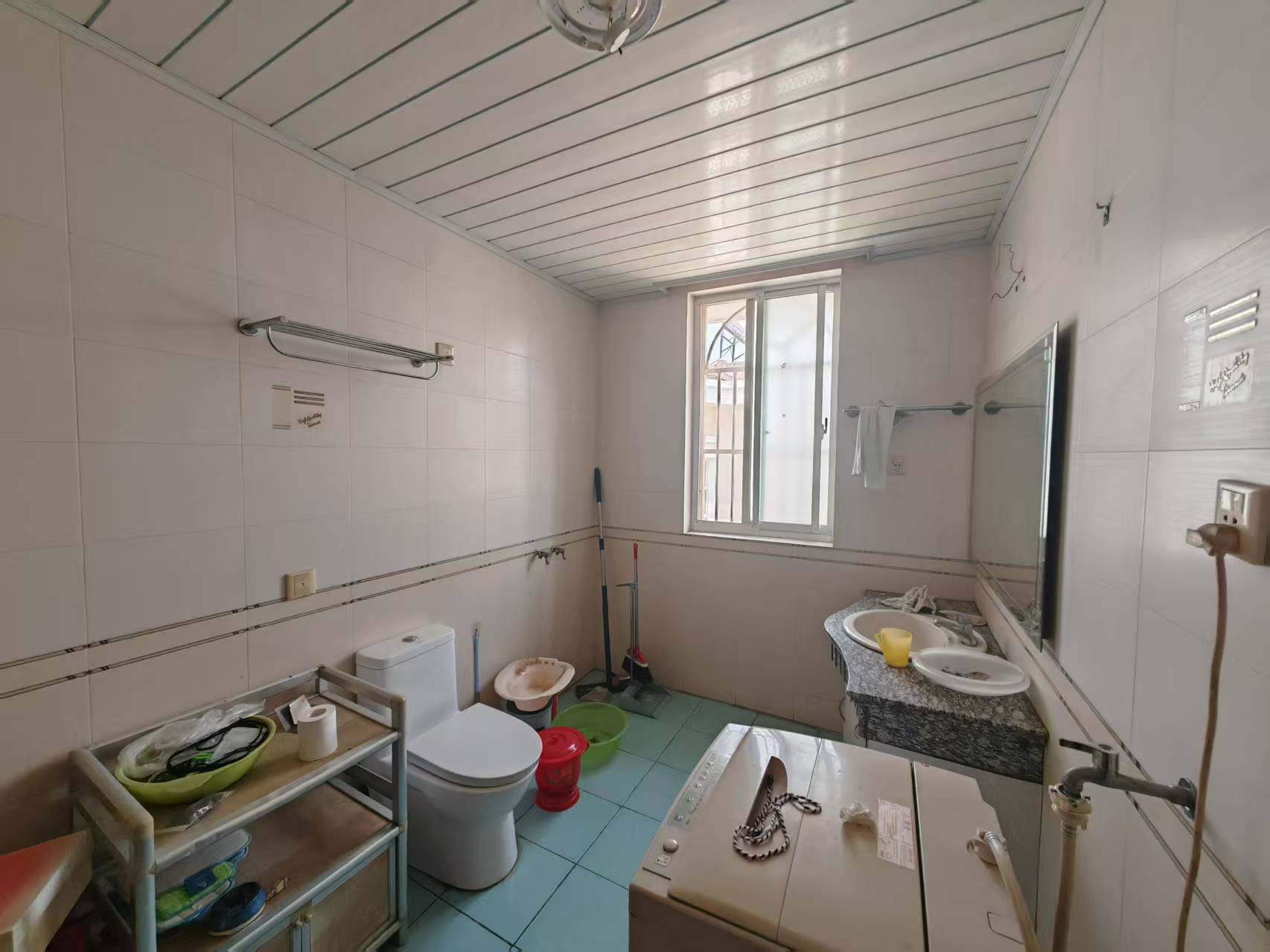 爱玛花苑 4室2厅2卫 285.00m&sup2;