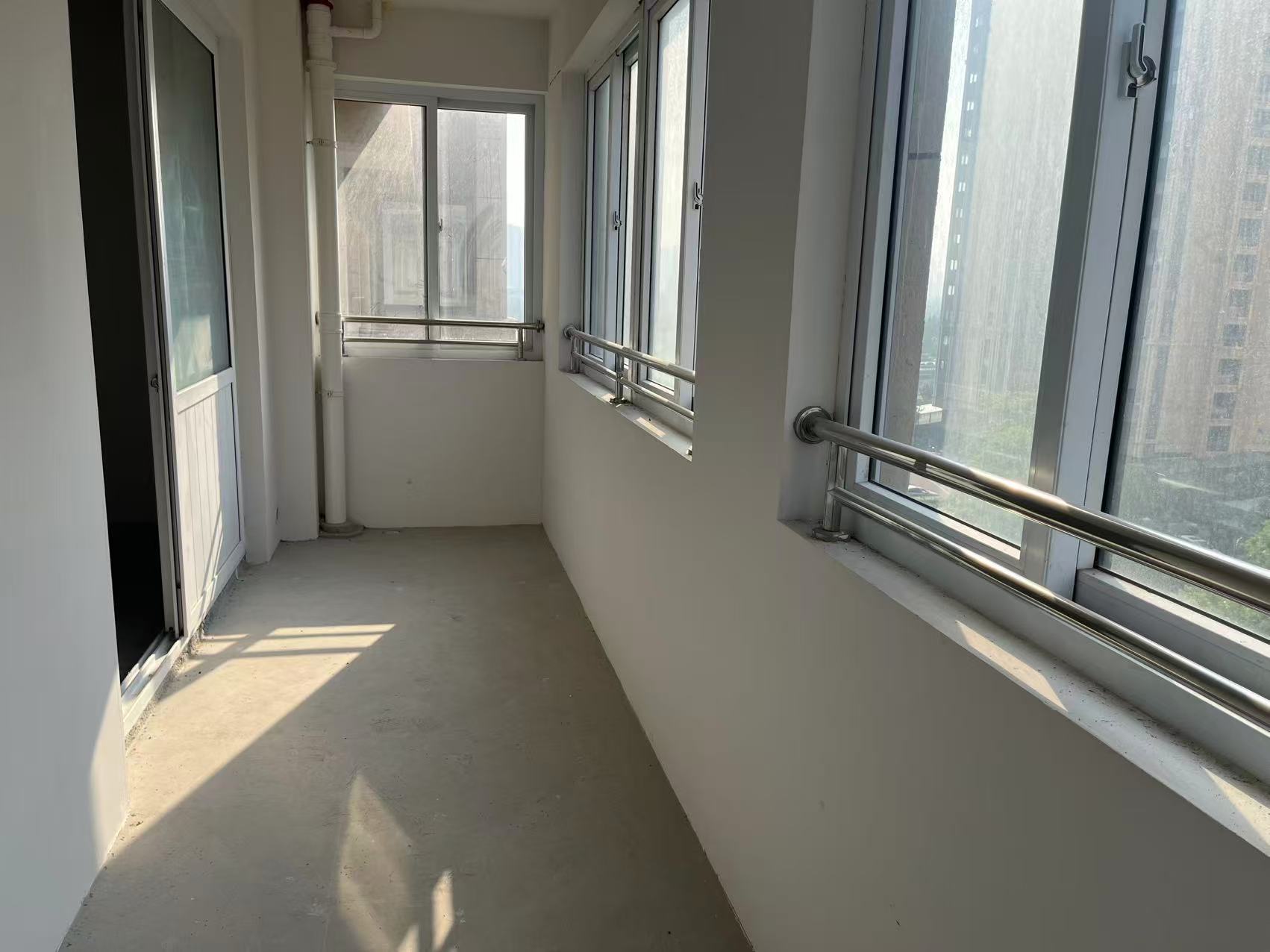 十里花苑 3室2厅2卫 150m&sup2;