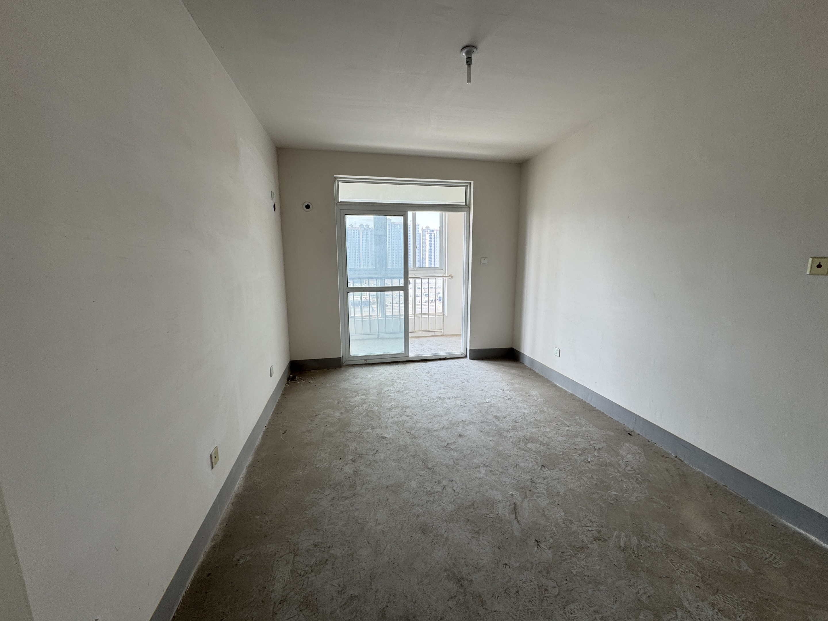 天一裕景苑 1室2厅1卫 77.20m²