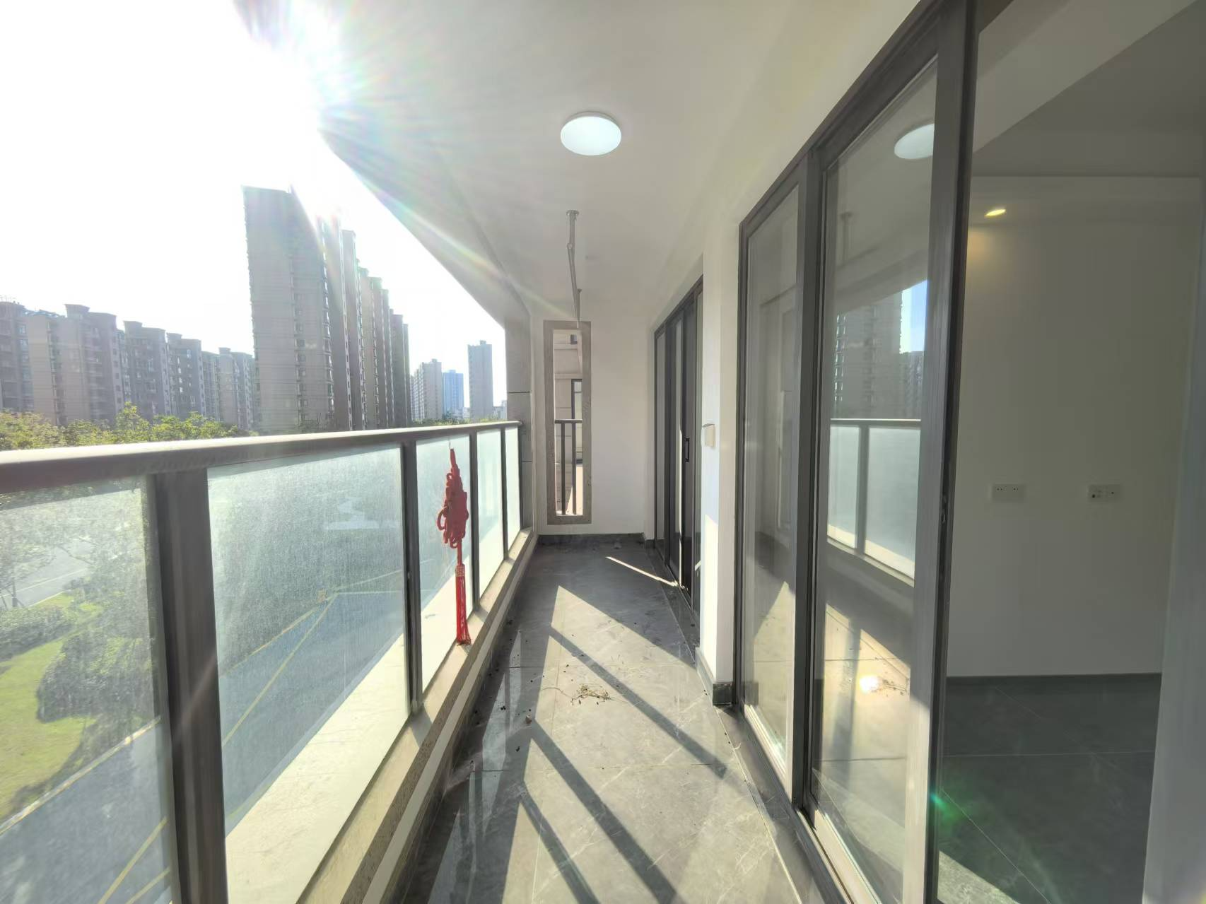 湖悦云境 3室2厅1卫 102m&sup2;
