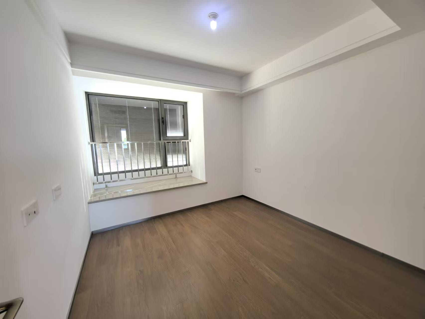 湖悦云境 3室2厅1卫 102m&sup2;