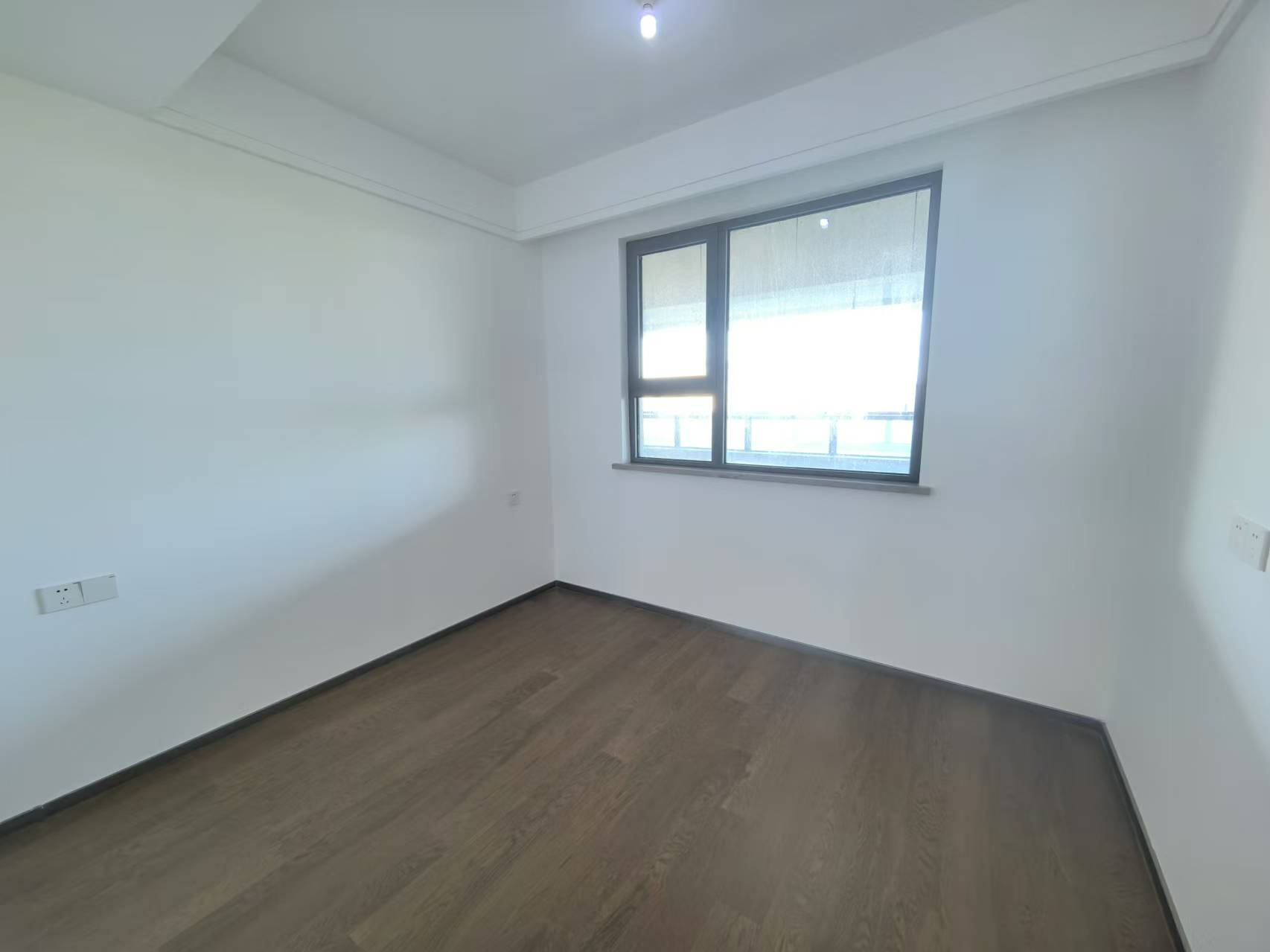 湖悦云境 3室2厅1卫 102m&sup2;