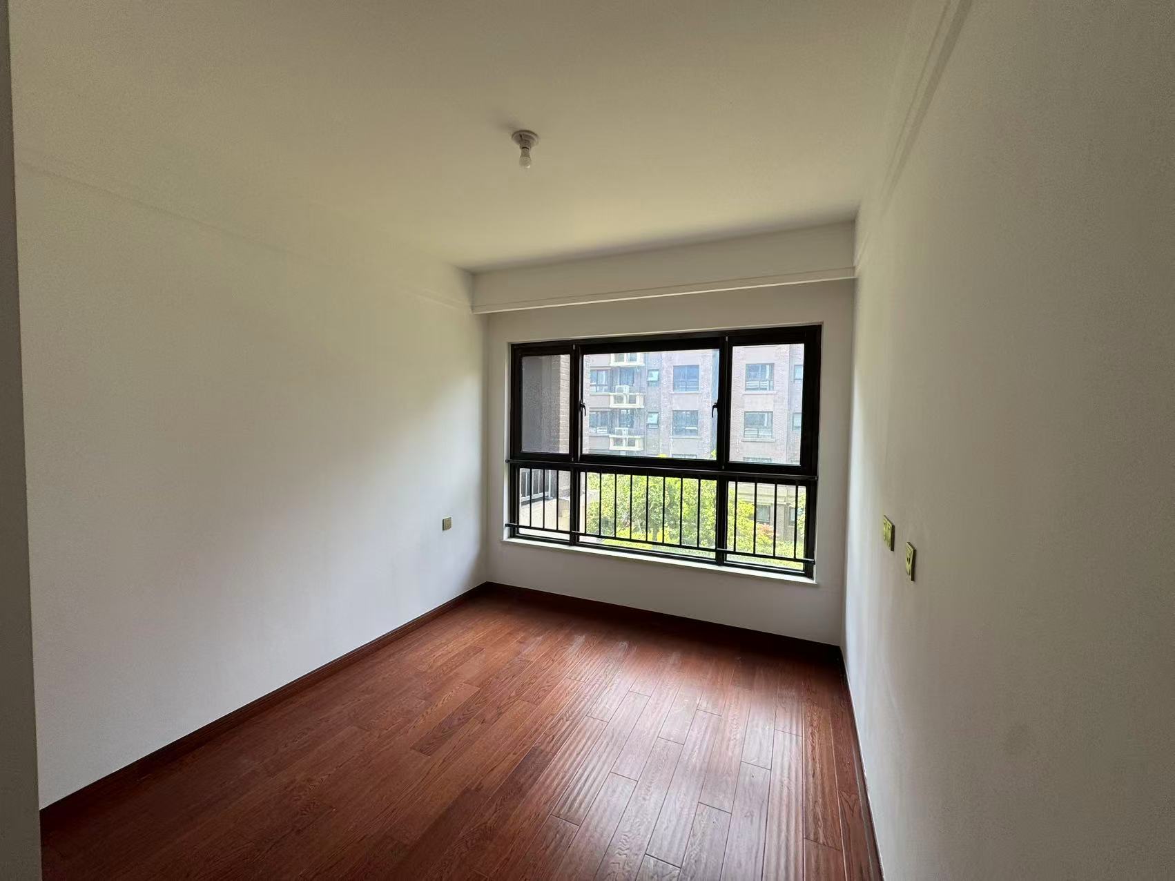 林肯公园 4室2厅2卫 123.37m&sup2;