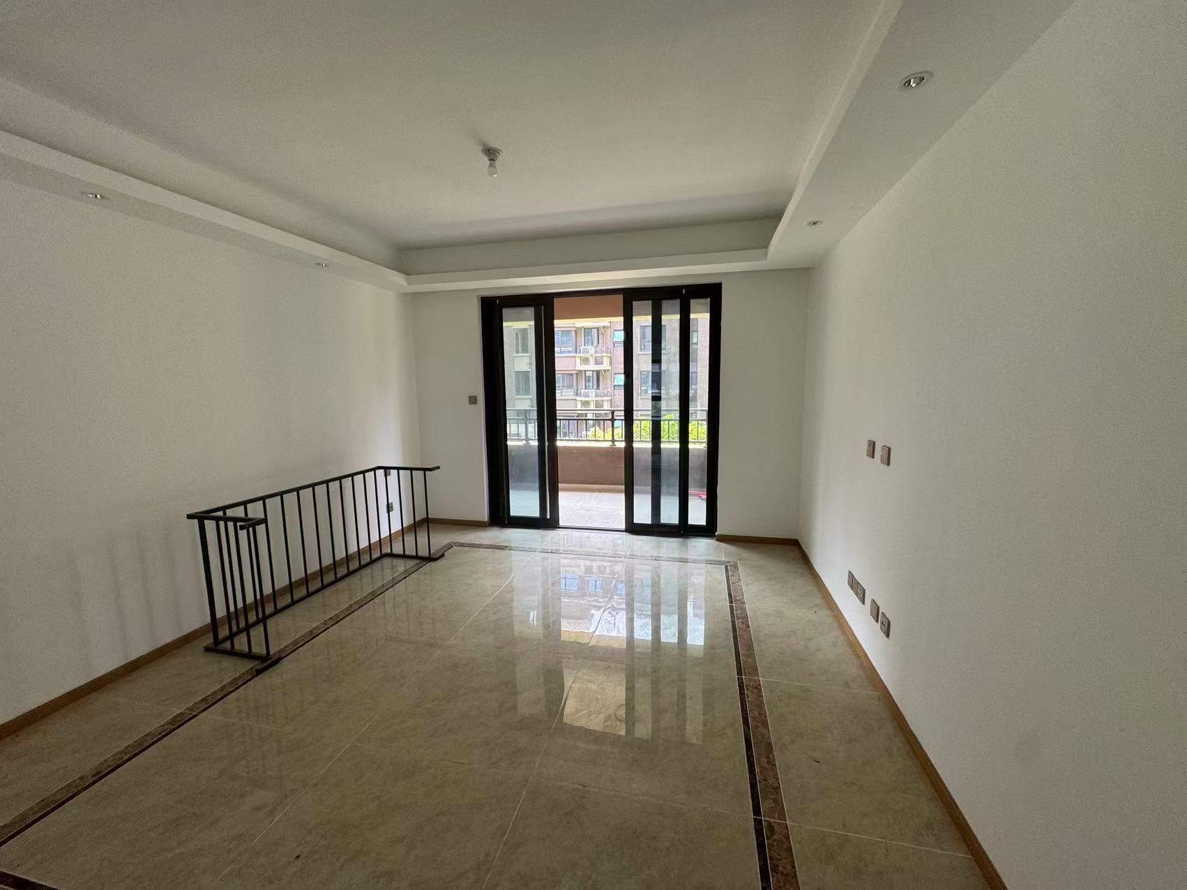 林肯公园 4室2厅2卫 123.37m&sup2;