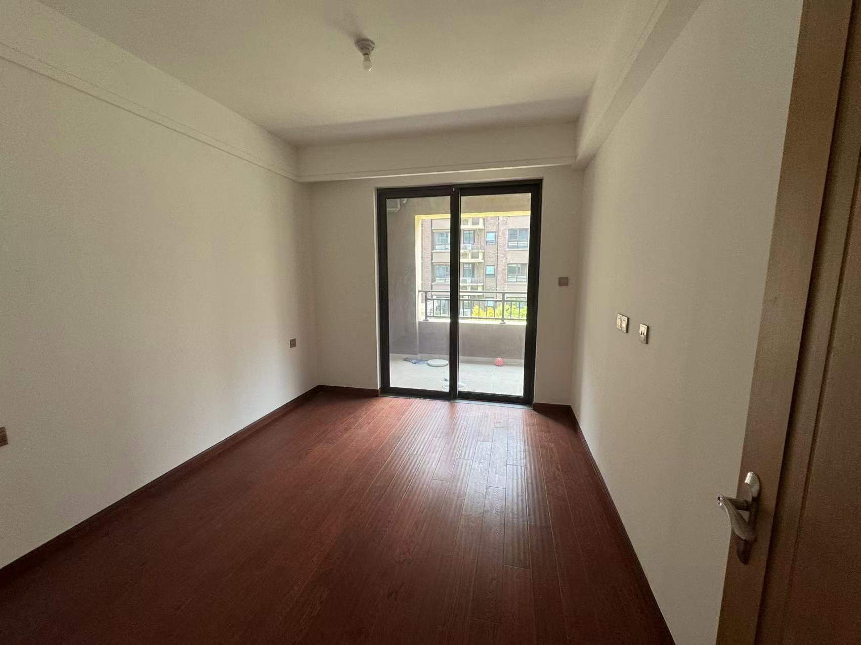 林肯公园 4室2厅2卫 123.37m&sup2;