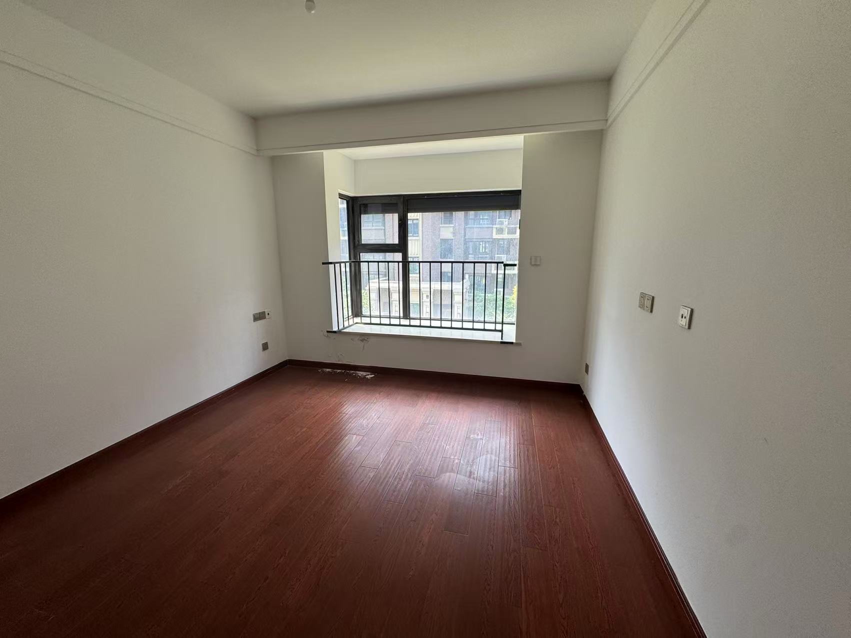 林肯公园 4室2厅2卫 123.37m&sup2;