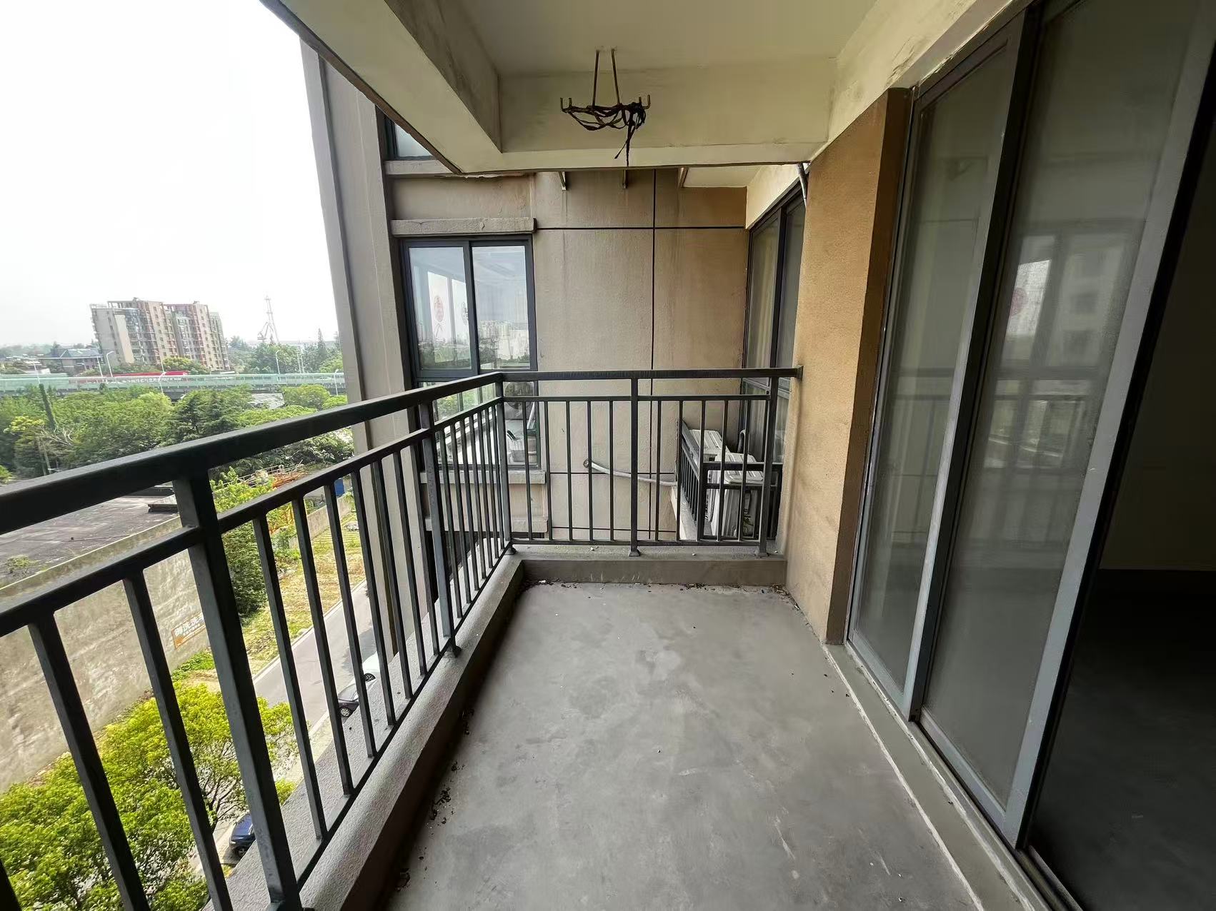 江景国际家园 3室2厅2卫 131.7m&sup2;