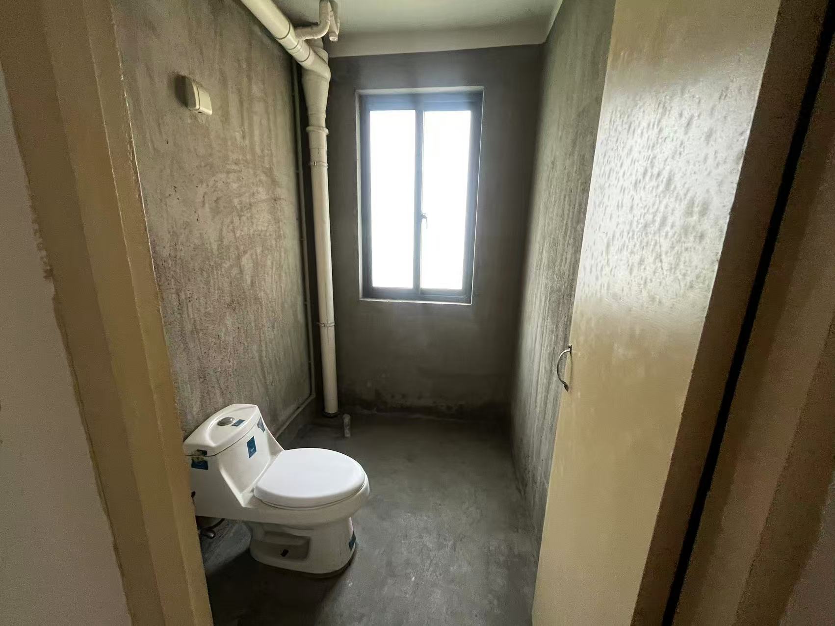江景国际家园 3室2厅2卫 131.7m&sup2;