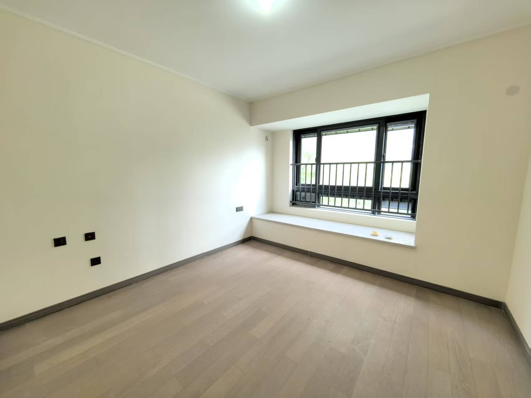 万科翡翠东第 4室2厅2卫 151.72m&sup2;