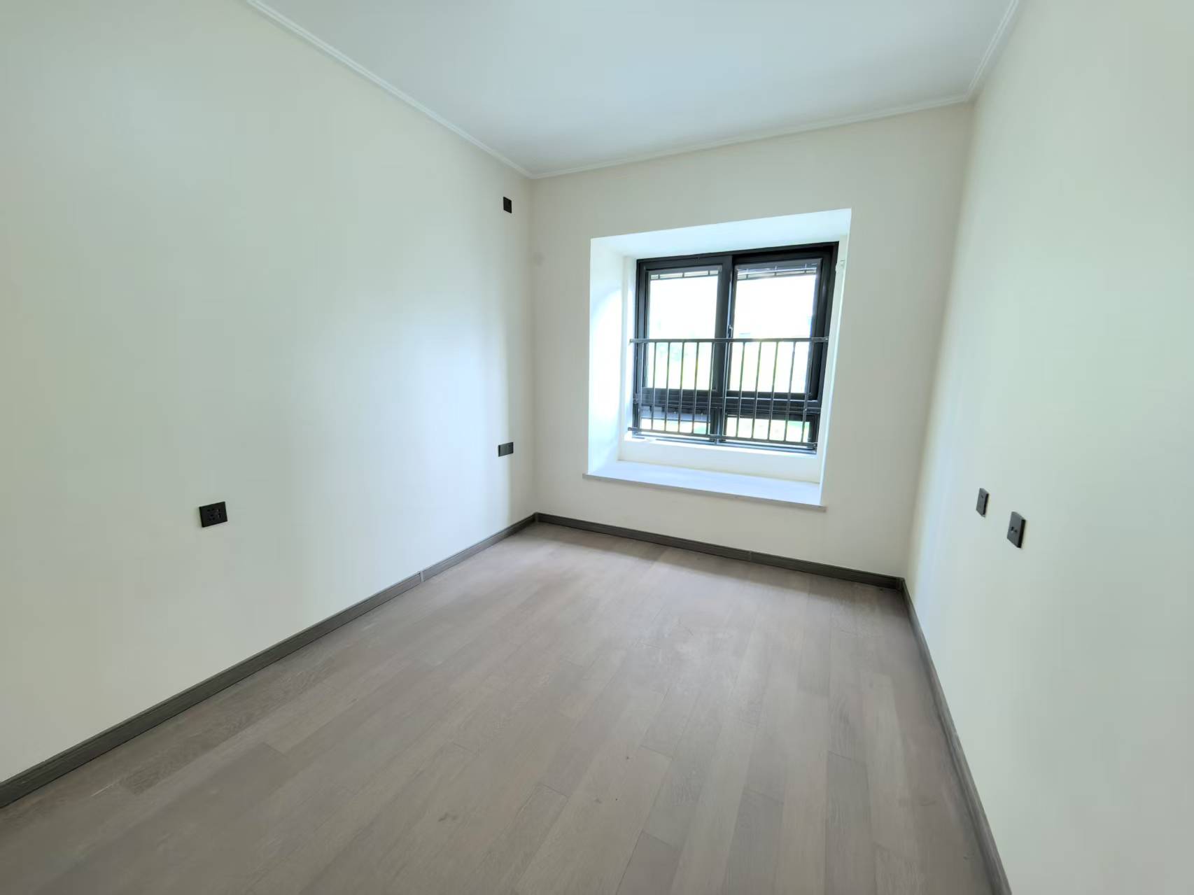 万科翡翠东第 4室2厅2卫 151.72m&sup2;