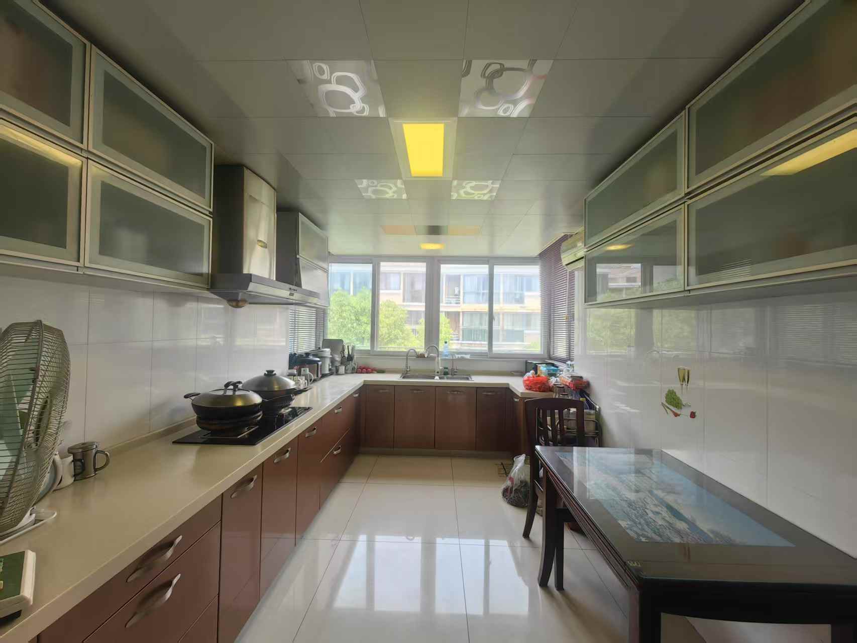 东晖花园 3室2厅2卫 135m&sup2;