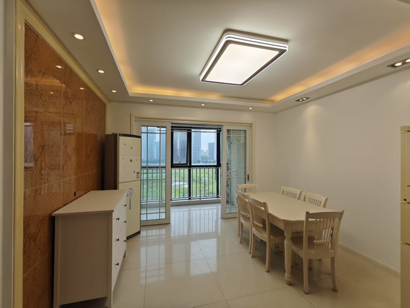 中港城 3室2厅1卫 89.15m&sup2;