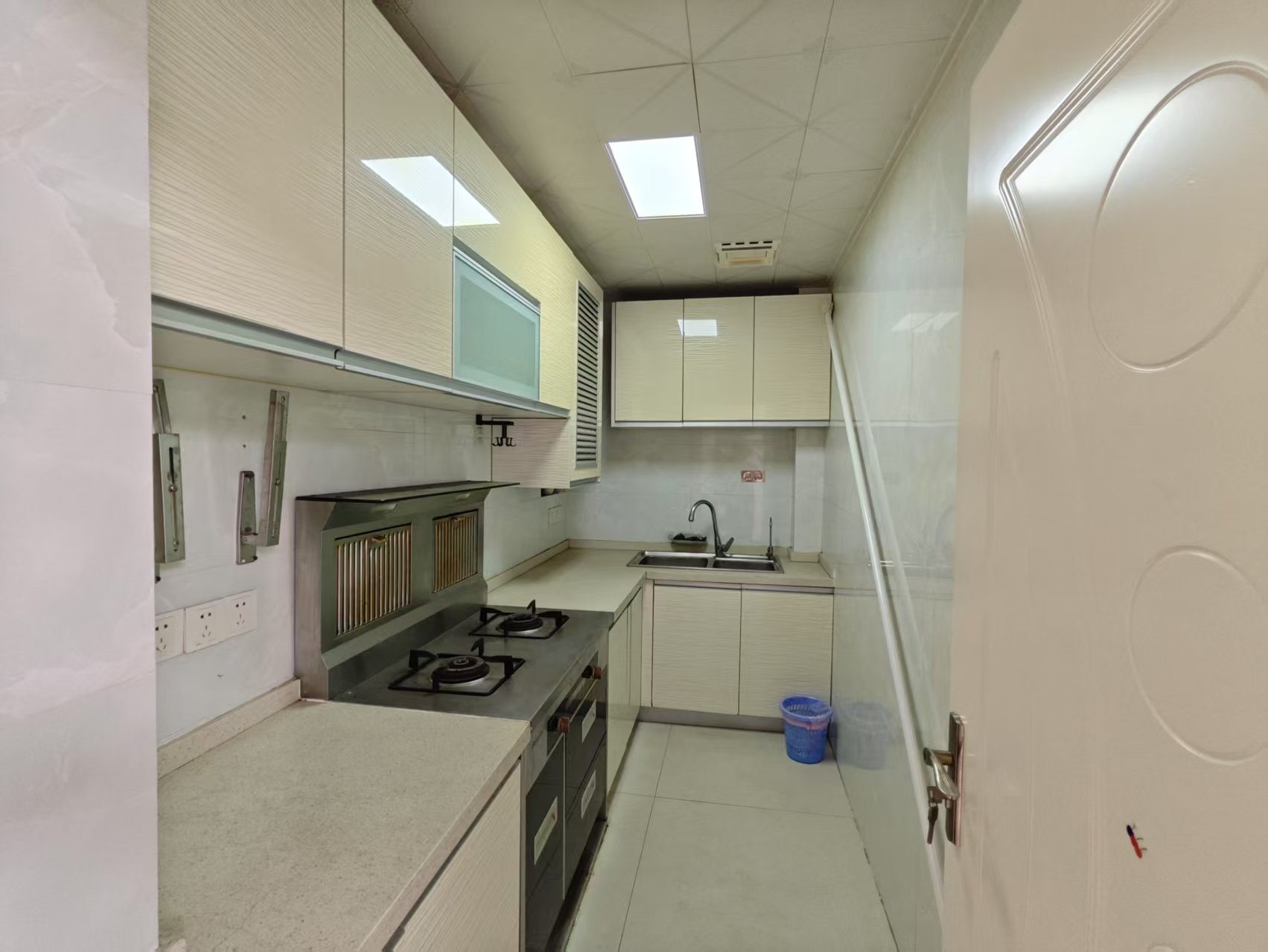 中港城 3室2厅1卫 89.15m&sup2;