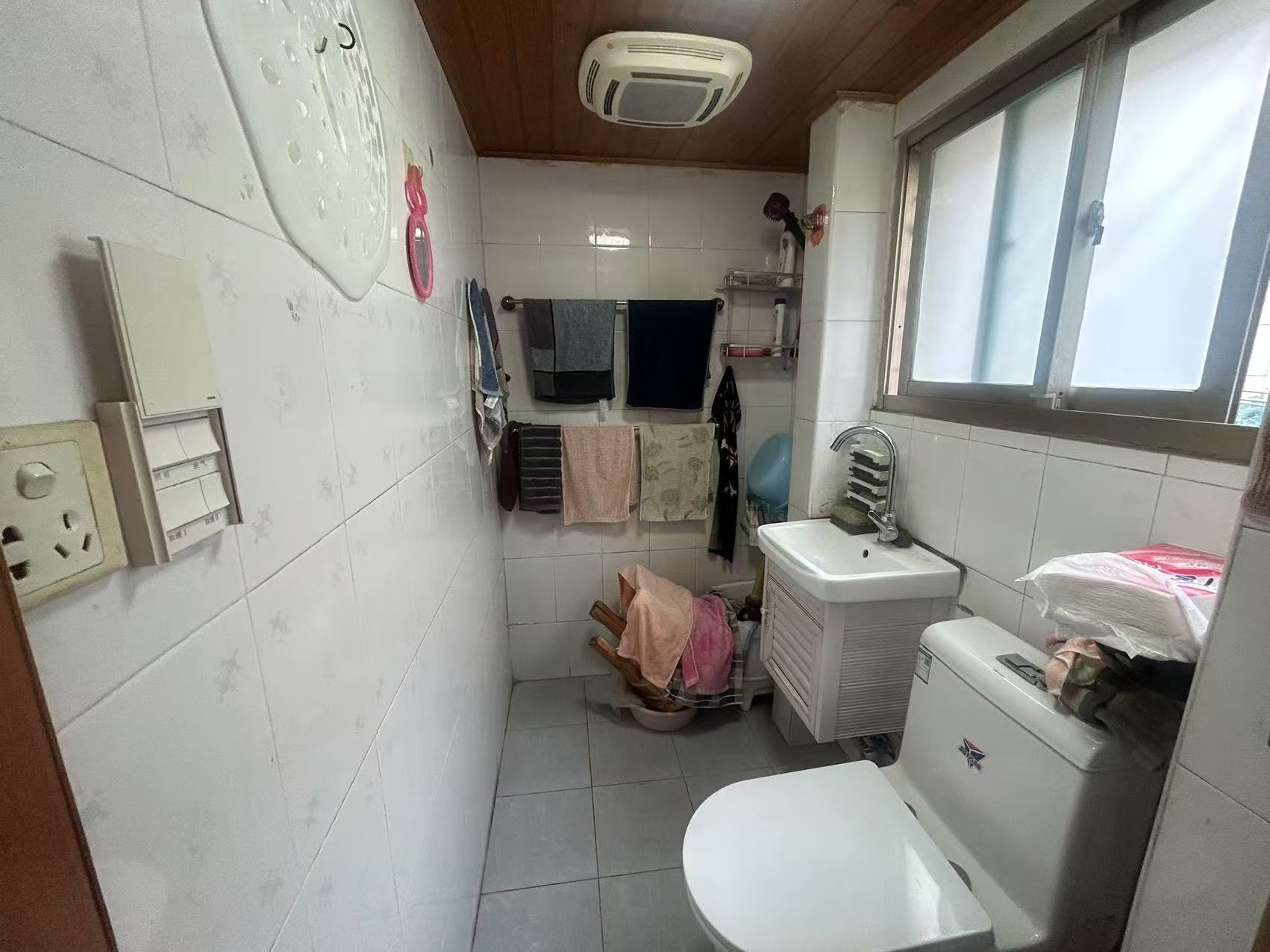 虹桥新村(朝霞路) 1室1厅1卫 46.11m&sup2;