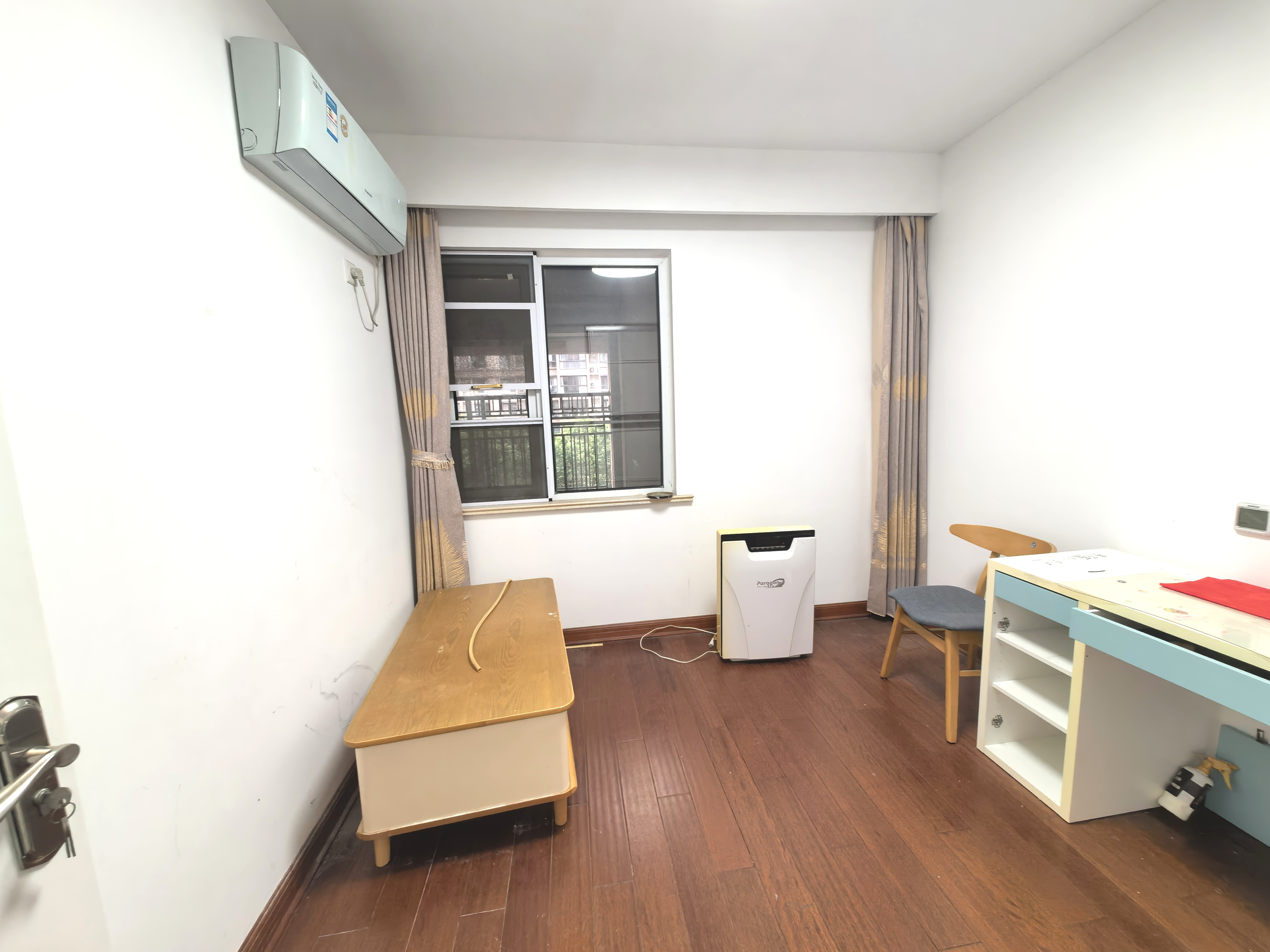 中海碧林湾 3室2厅1卫 96m&sup2;