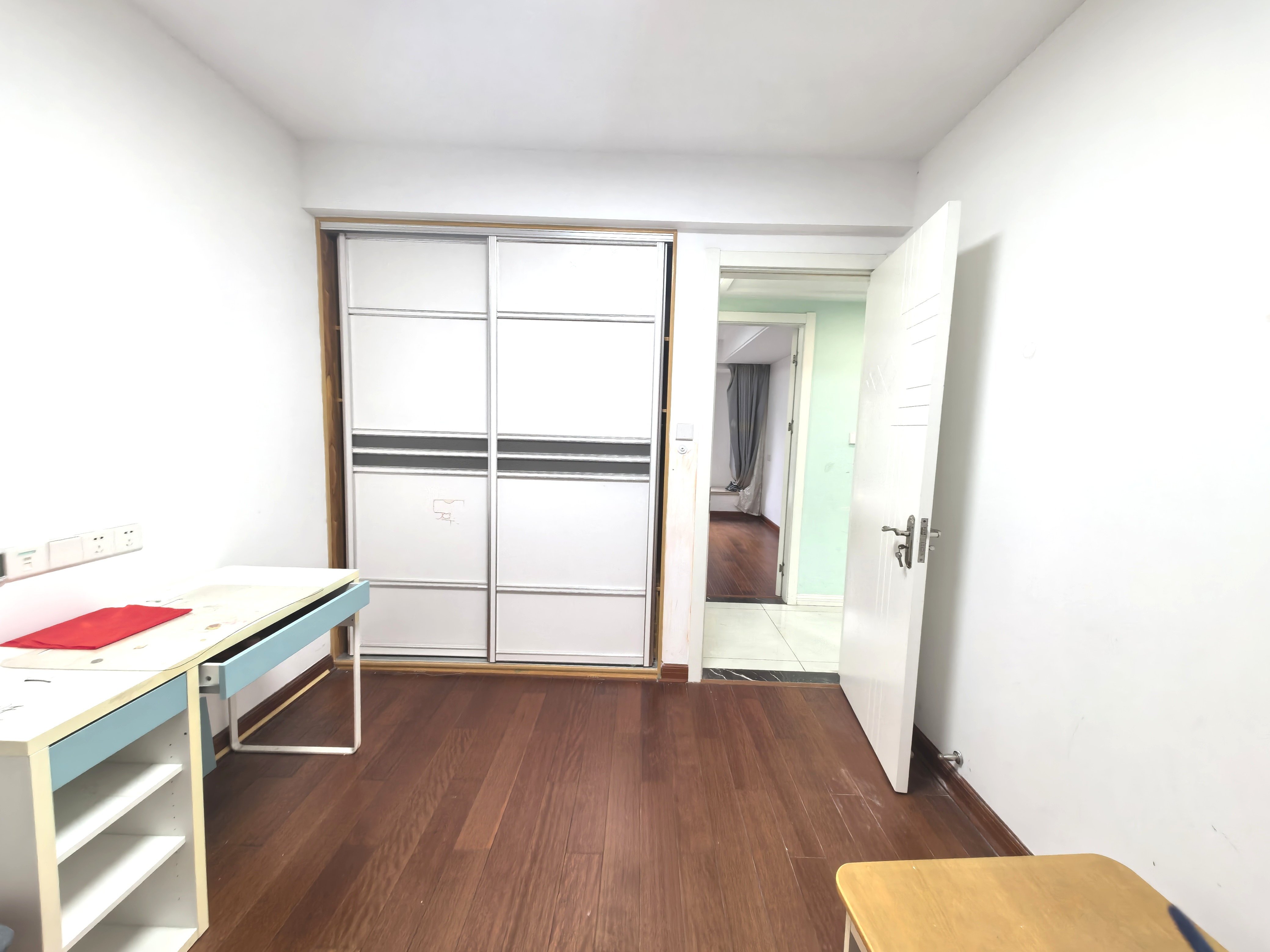 中海碧林湾 3室2厅1卫 96m&sup2;