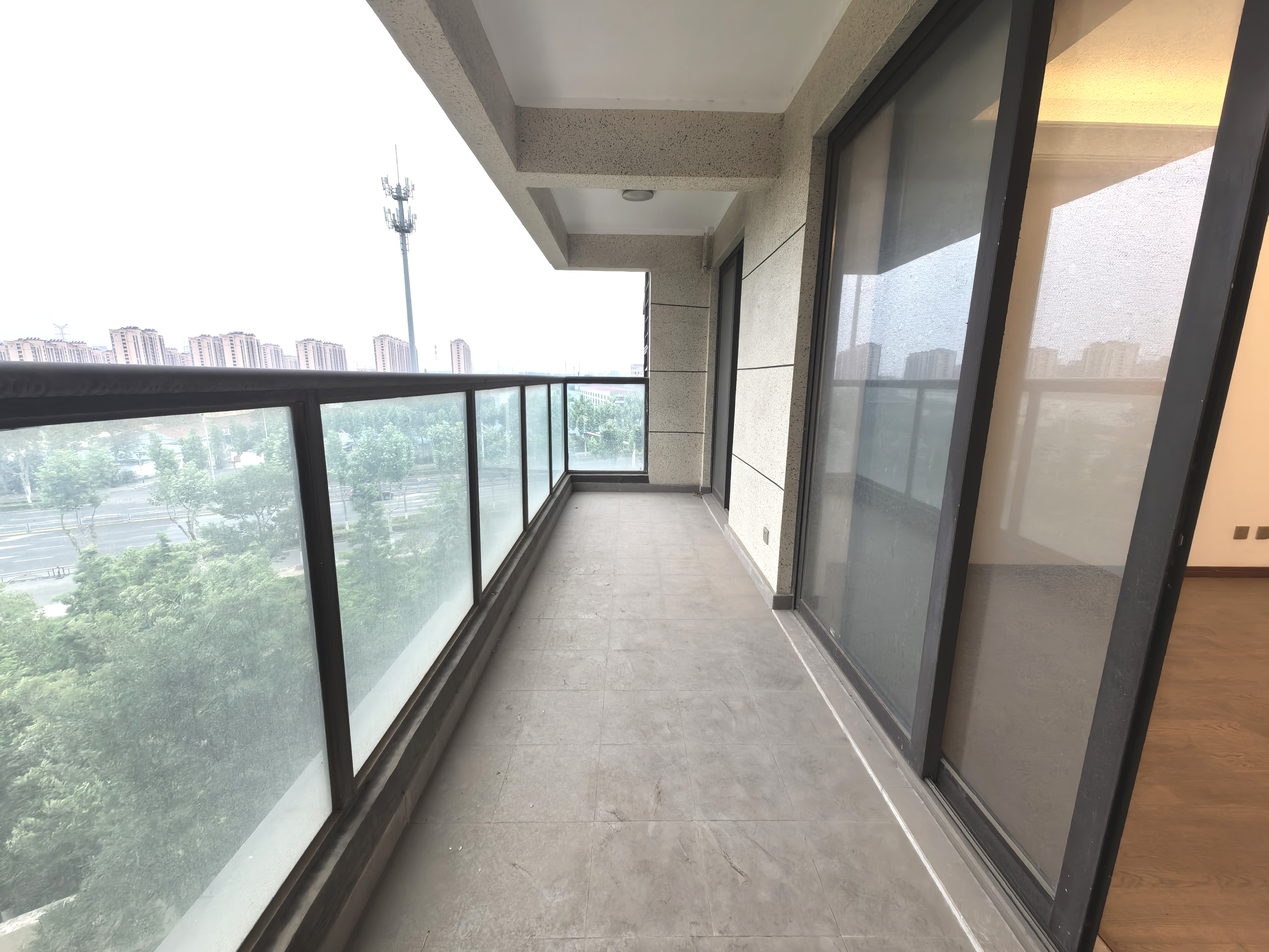 雍华府 3室2厅2卫 115.00m&sup2;