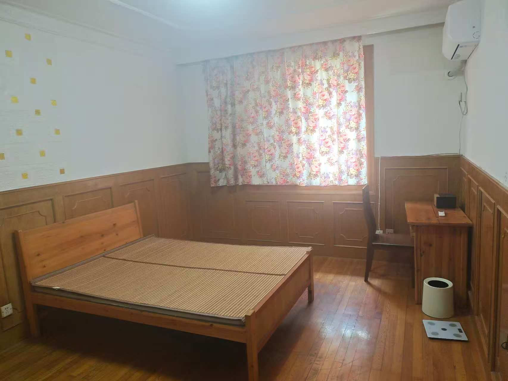 华威园 3室1厅1卫 84.00m&sup2;