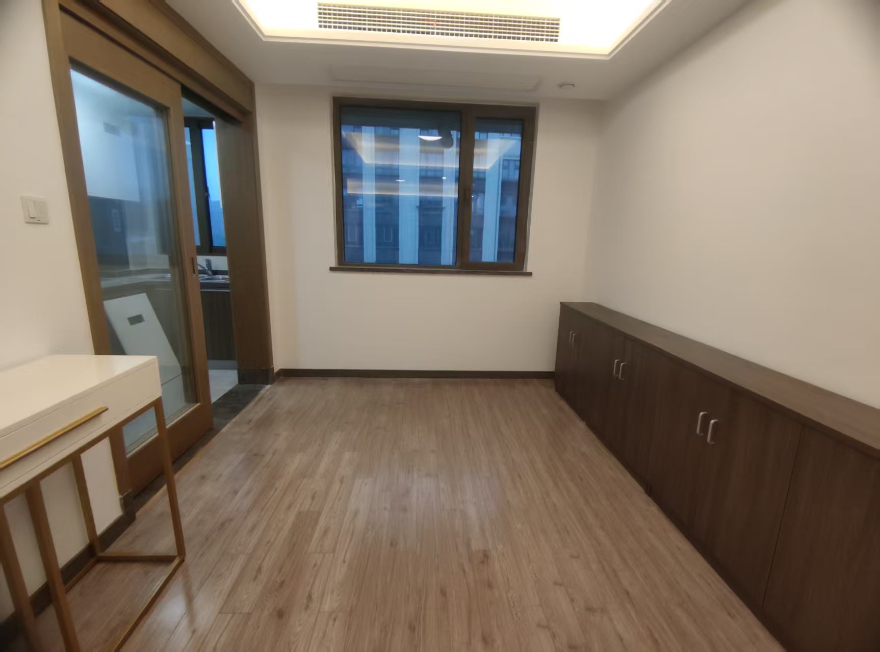 雅居乐鑫基中央公馆西区 4室2厅2卫 142.11m²