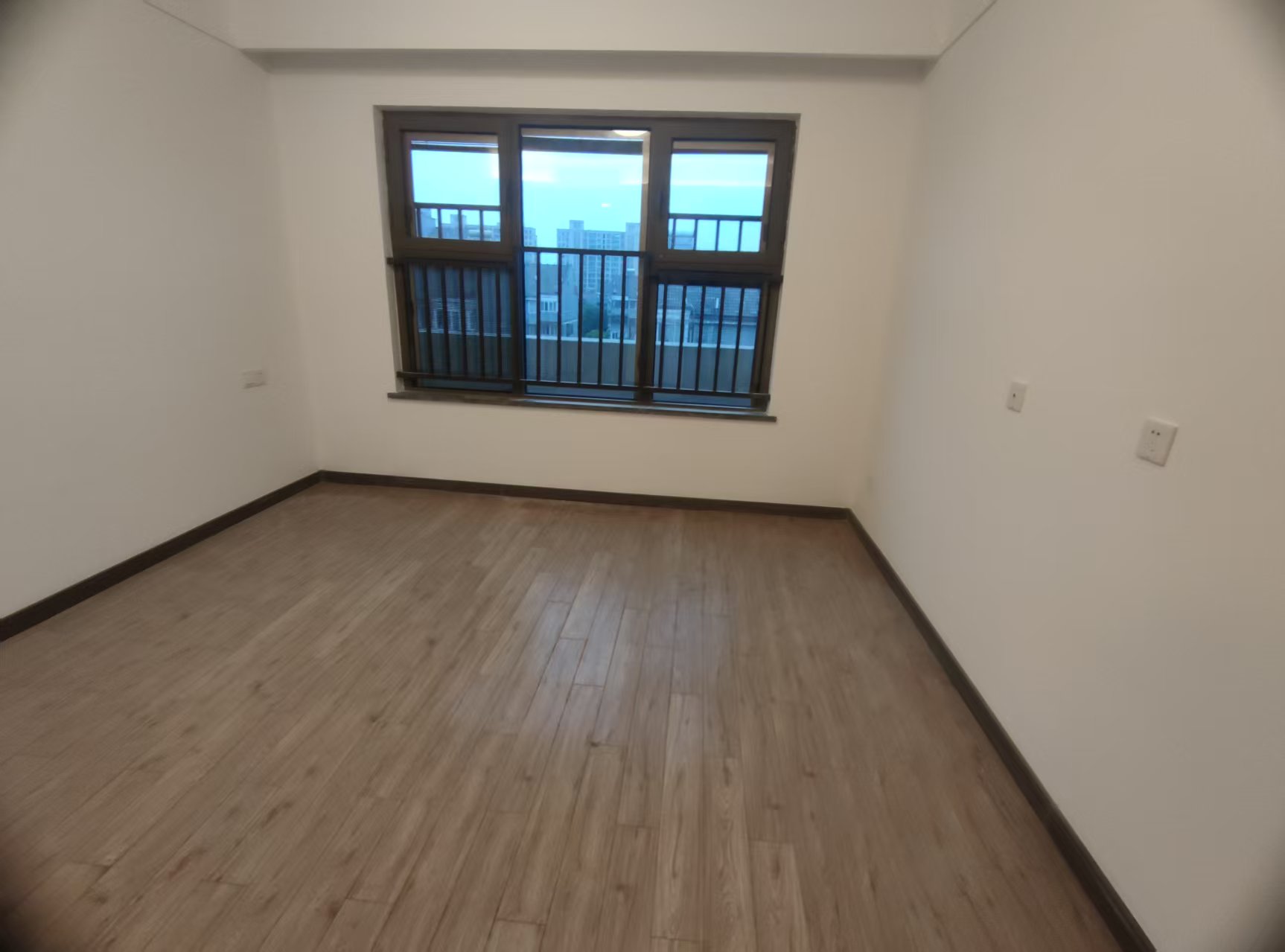雅居乐鑫基中央公馆西区 4室2厅2卫 142.11m&sup2;