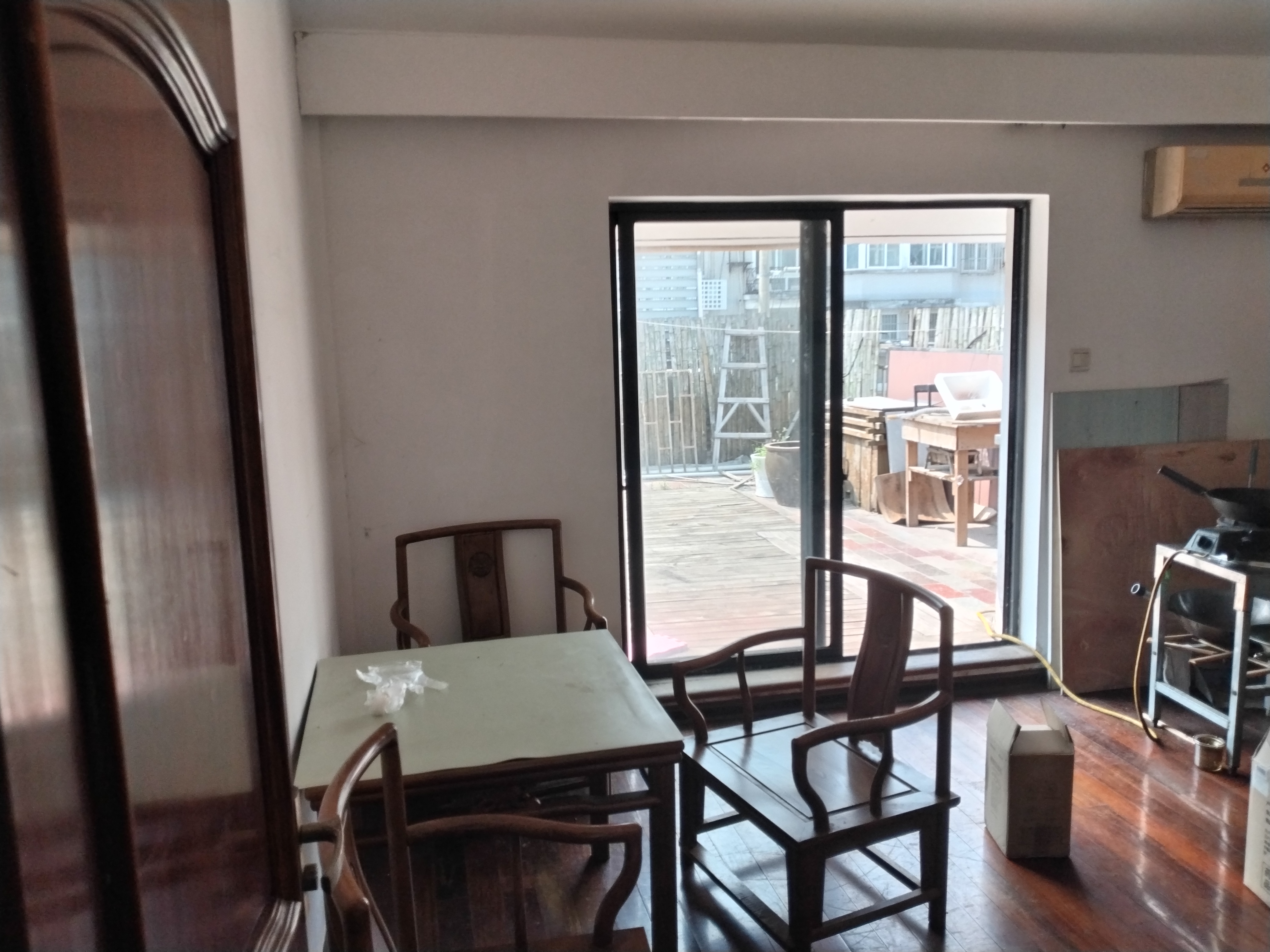 北园新村 7室1厅2卫 200m&sup2;