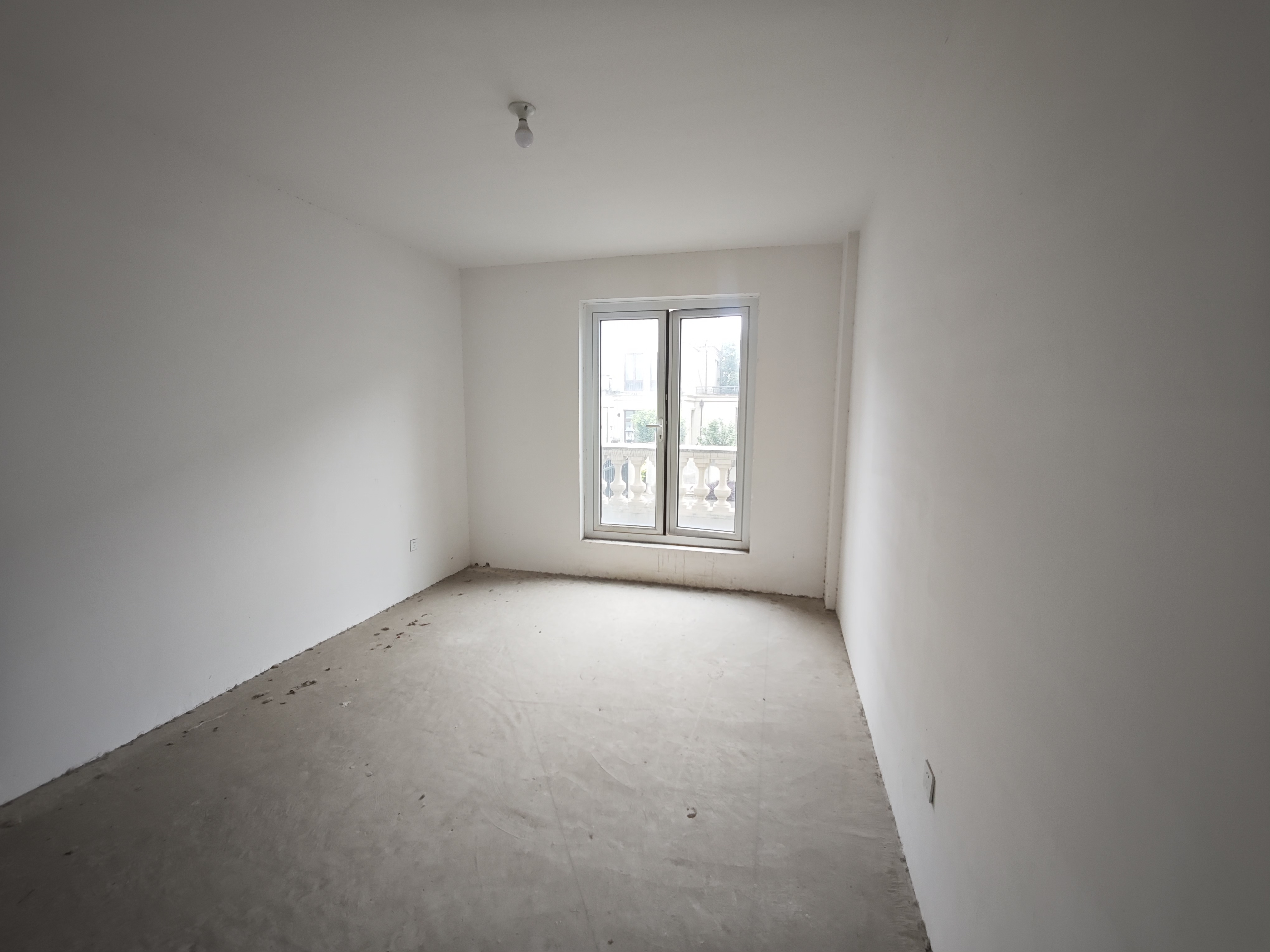 顺发御园 5室2厅4卫 333.57m&sup2;