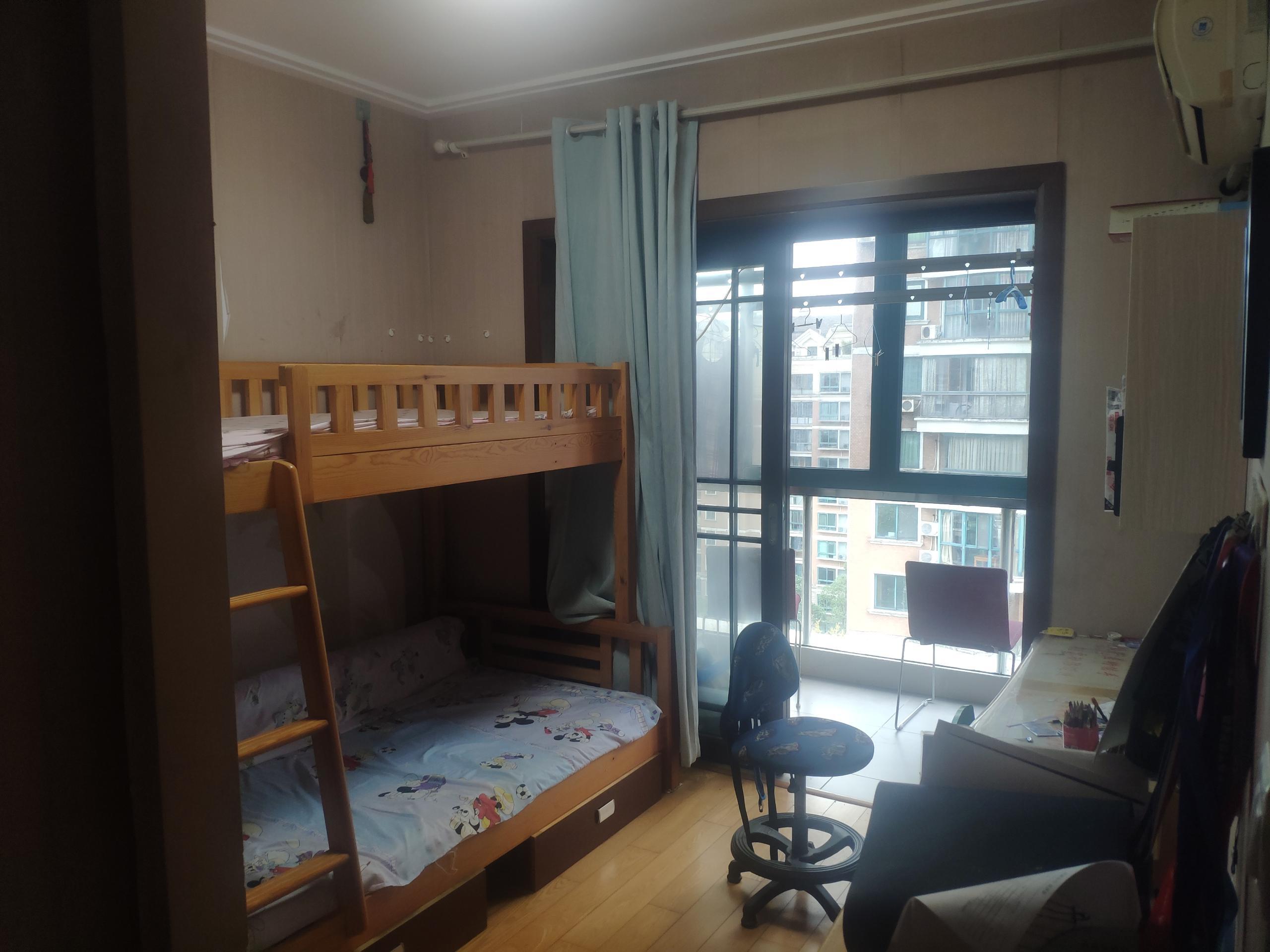 江海皇都私家花园 3室2厅2卫 136.77m&sup2;