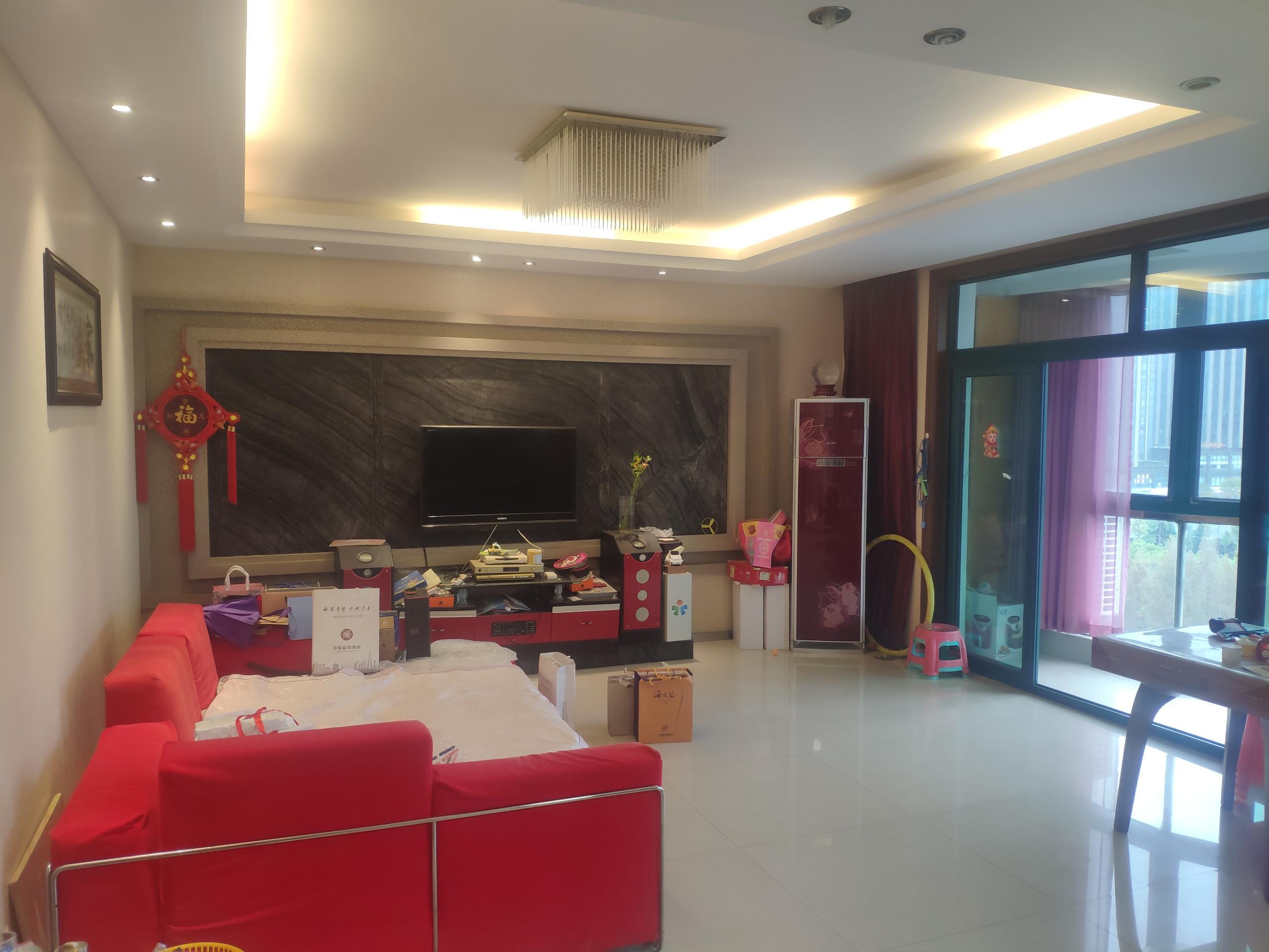 江海皇都私家花园 3室2厅2卫 136.77m&sup2;