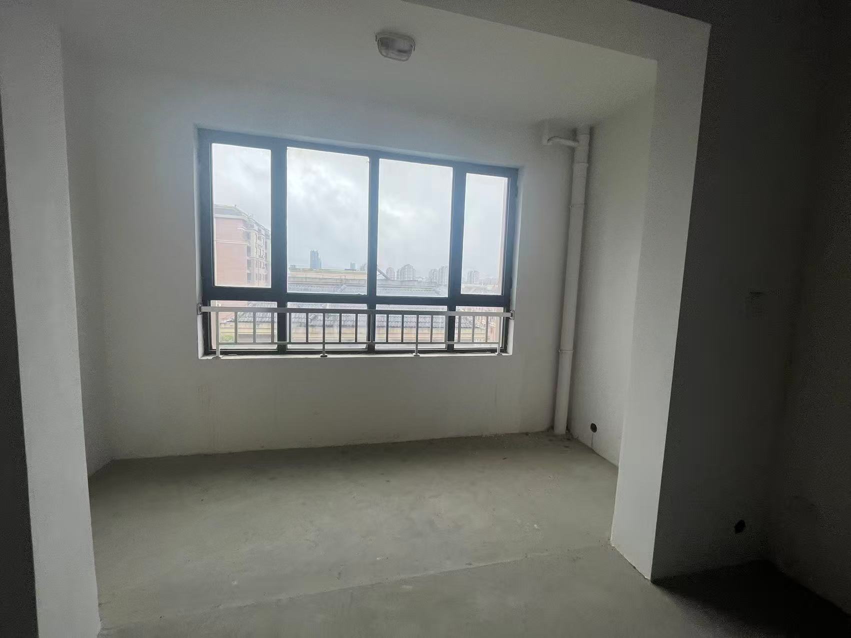 华山花苑六期 3室2厅2卫 125.29m&sup2;